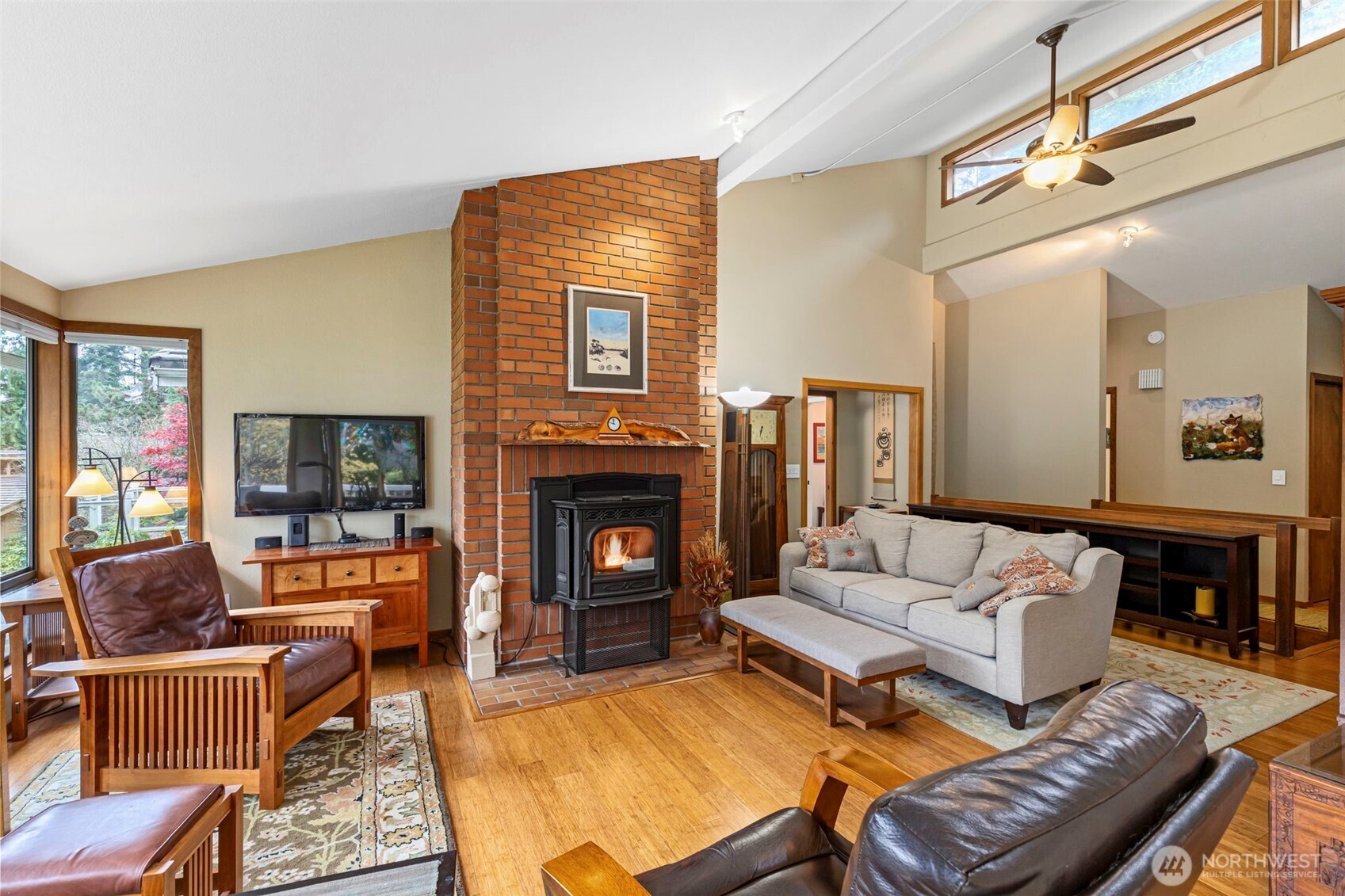 190 Bluffs Dr Unit: 1