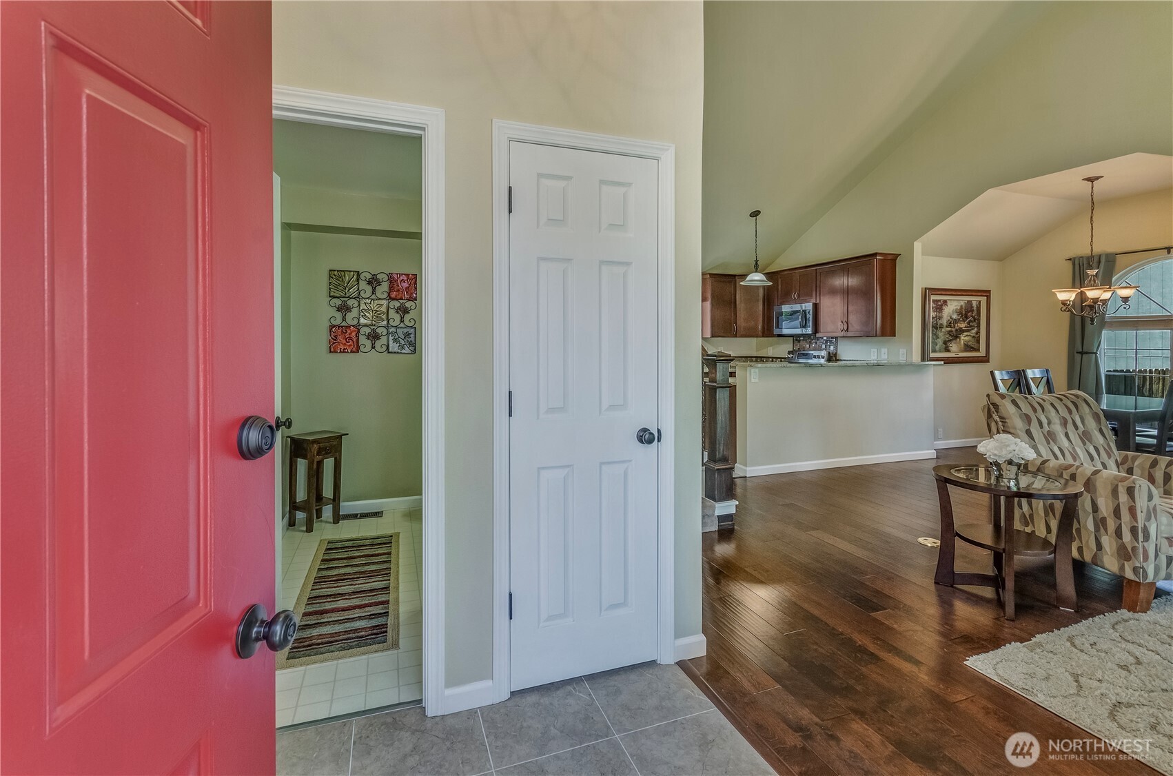 1441 NW Lakehill Circle