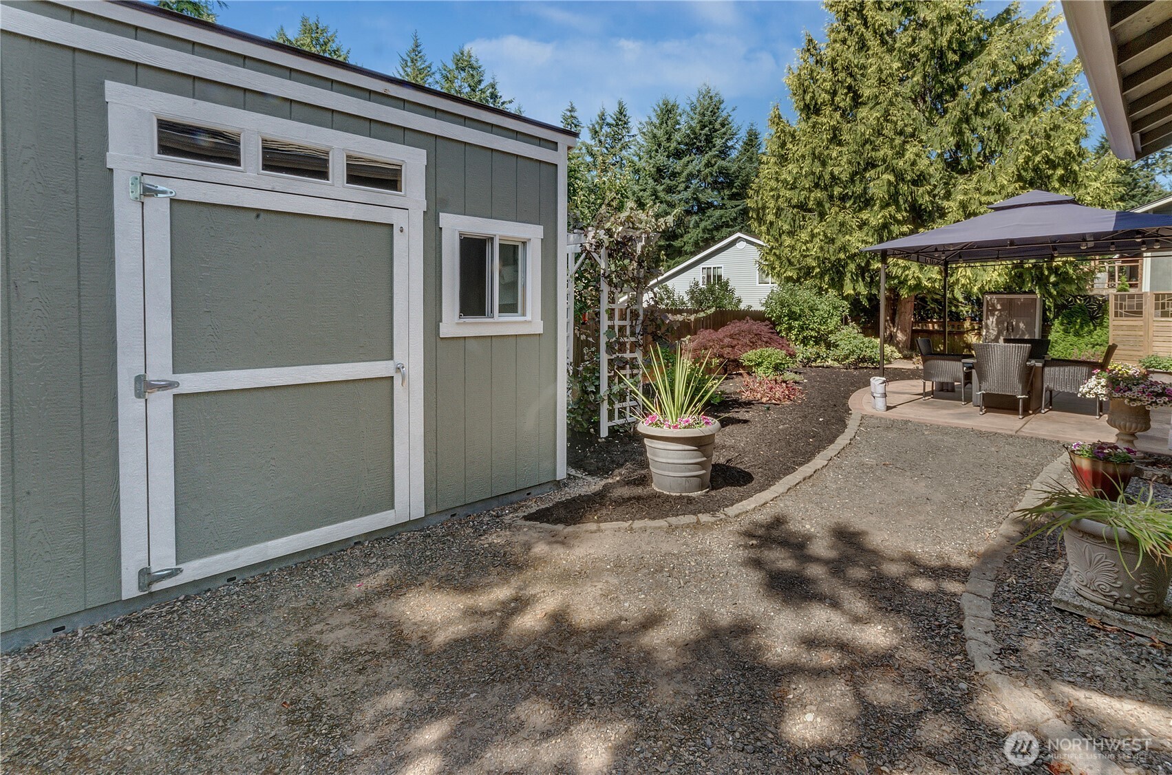 1441 NW Lakehill Circle