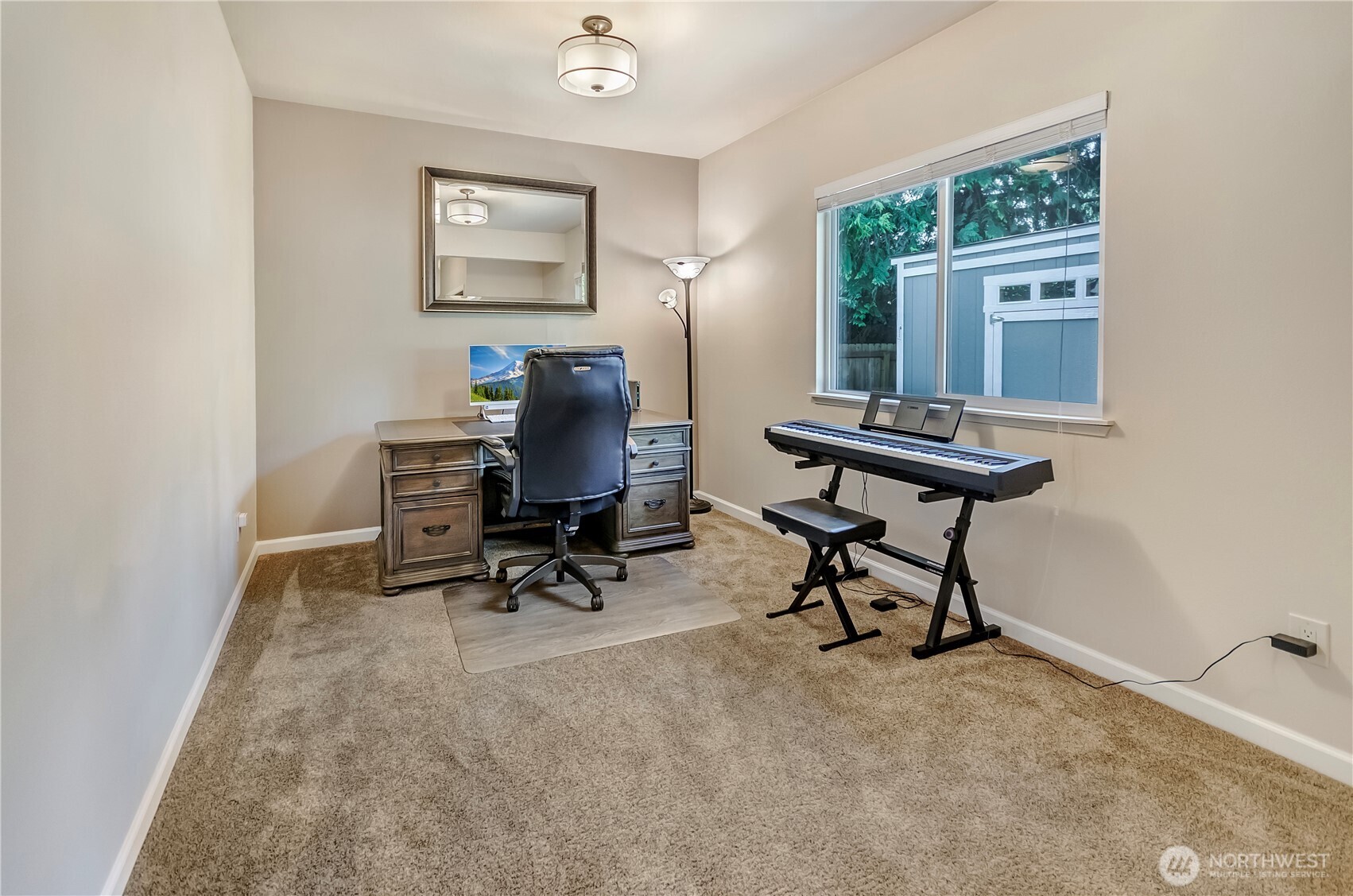 1441 NW Lakehill Circle