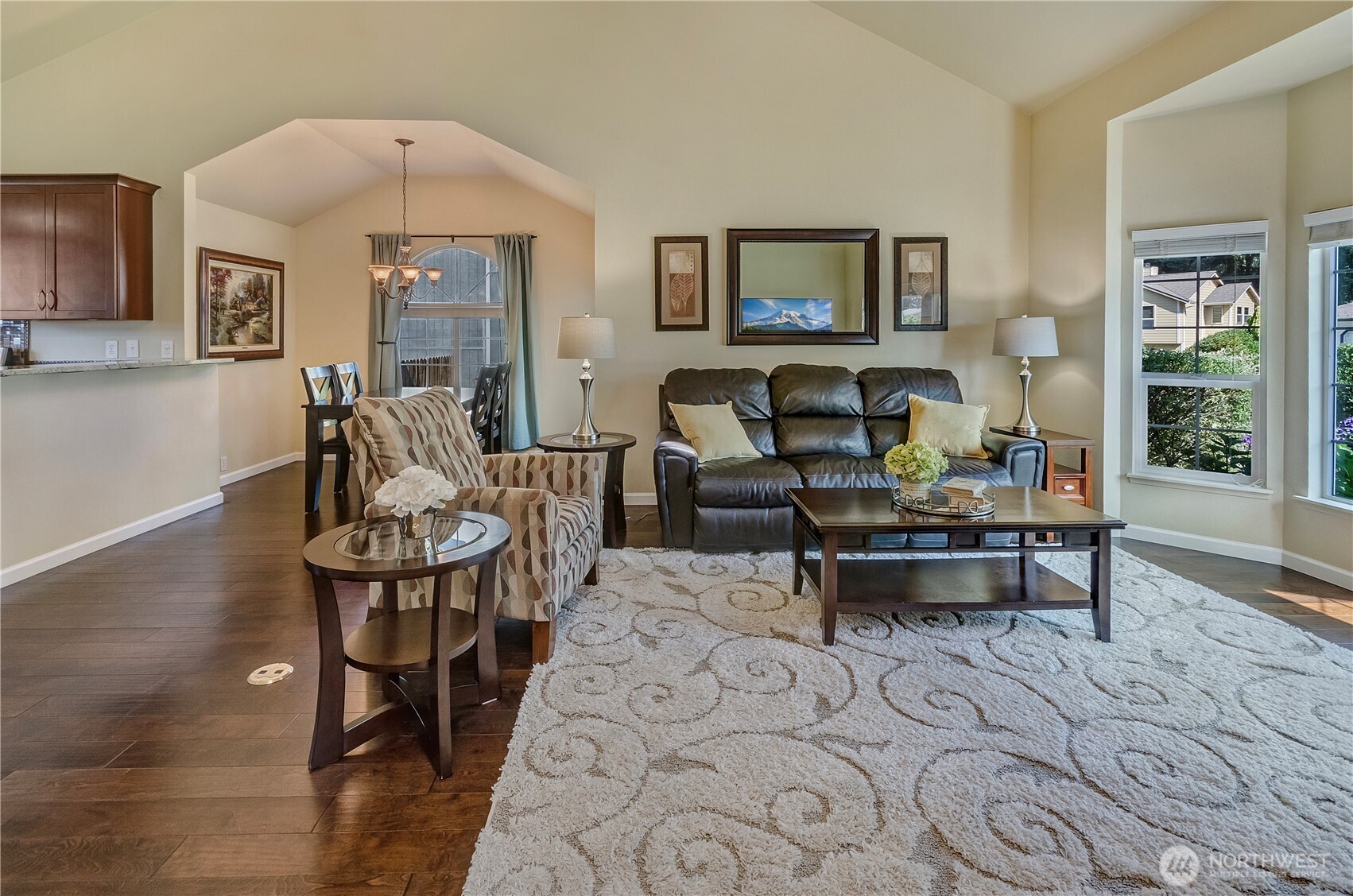 1441 NW Lakehill Circle