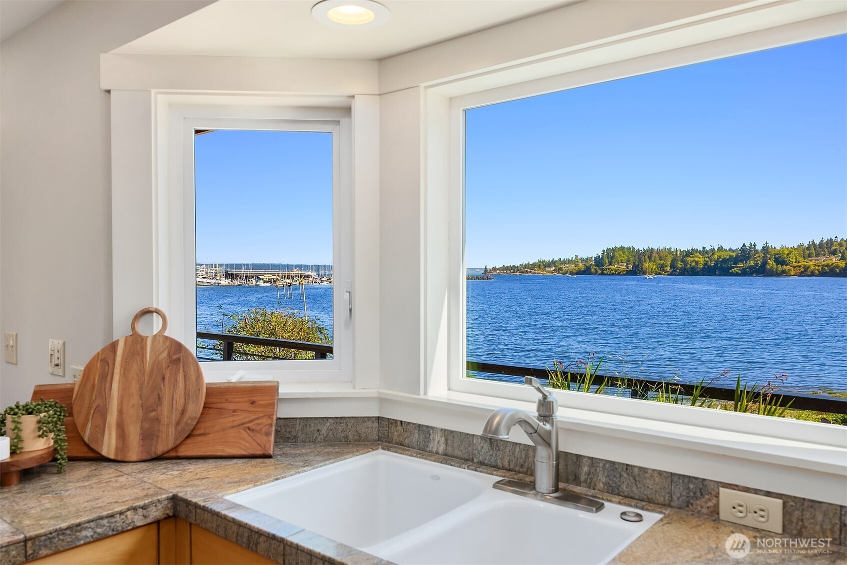 10809 NE West Kingston Road