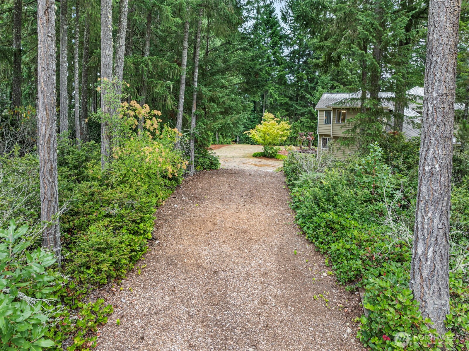 6800 Cathedral Place NW