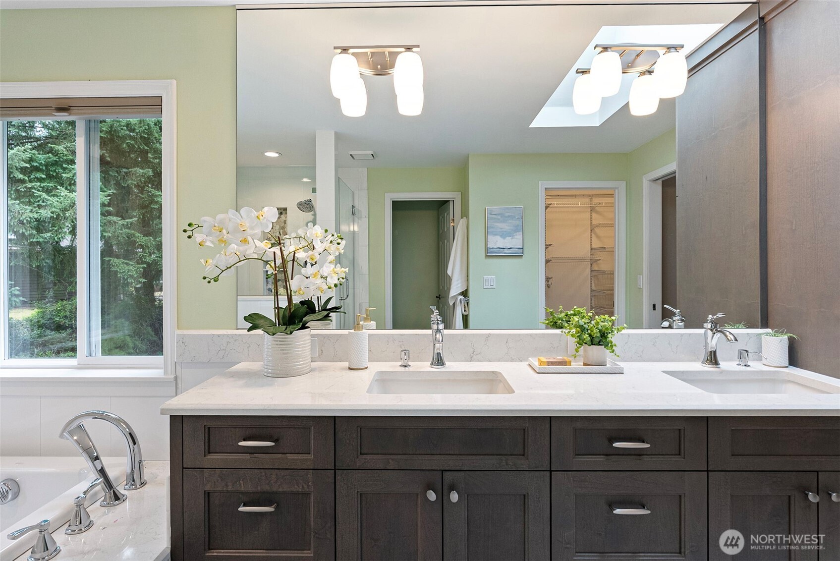 6800 Cathedral Place NW