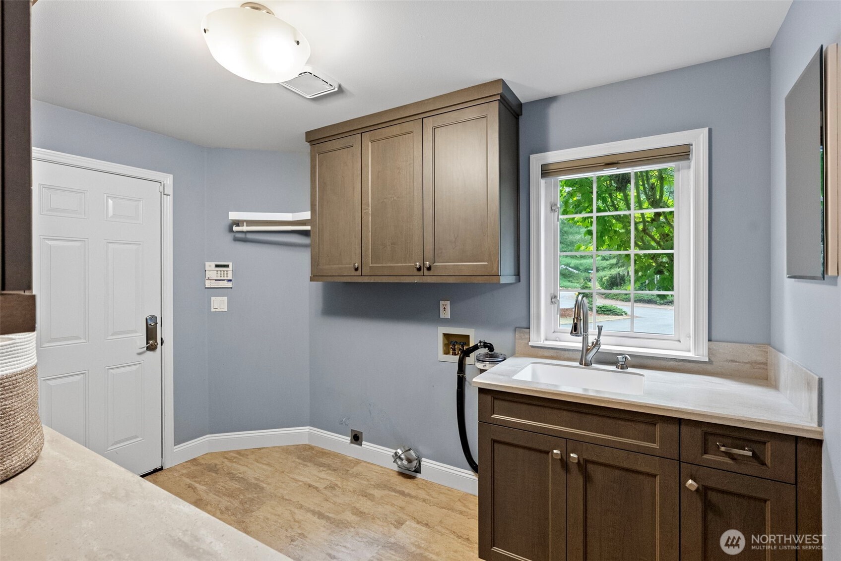 6800 Cathedral Place NW