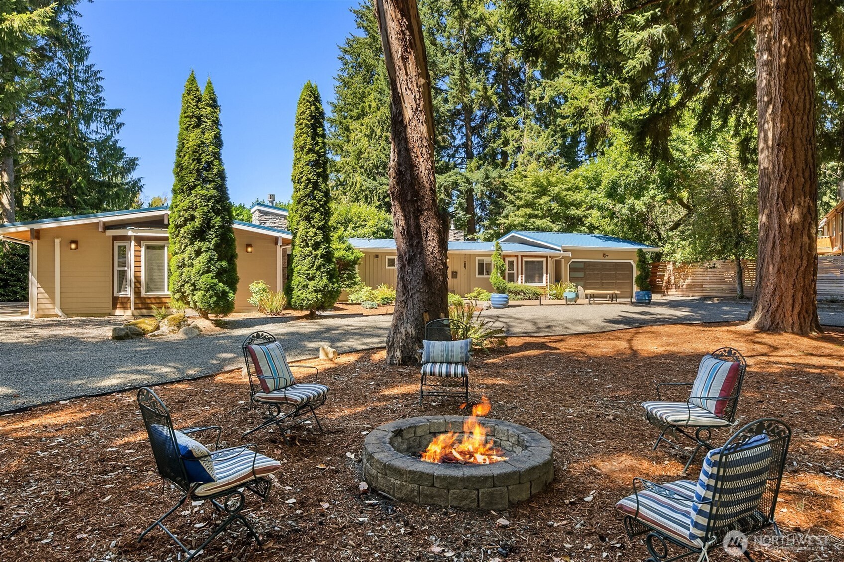 9488 Katherine Place NE