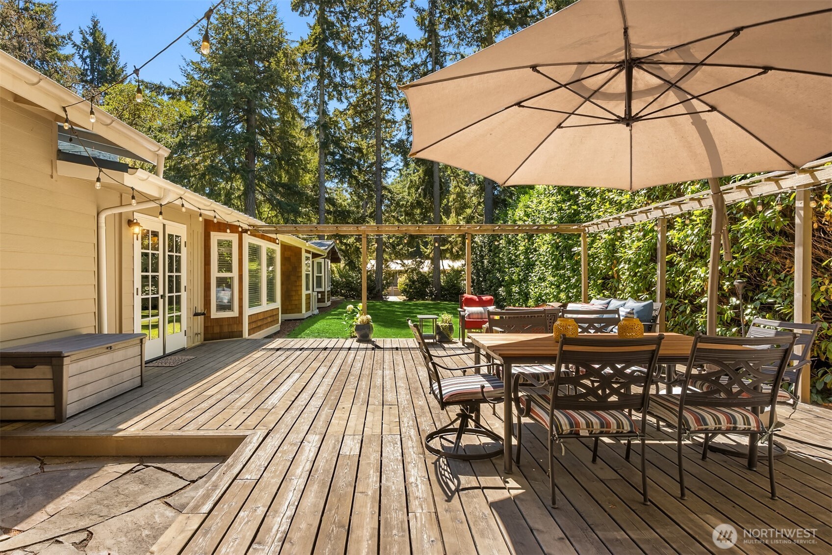 9488 Katherine Place NE