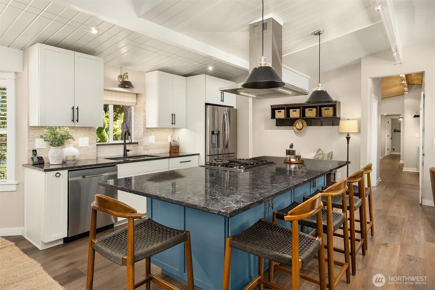 9488 Katherine Place NE