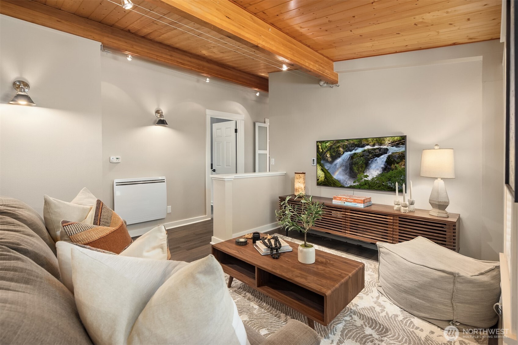 9488 Katherine Place NE