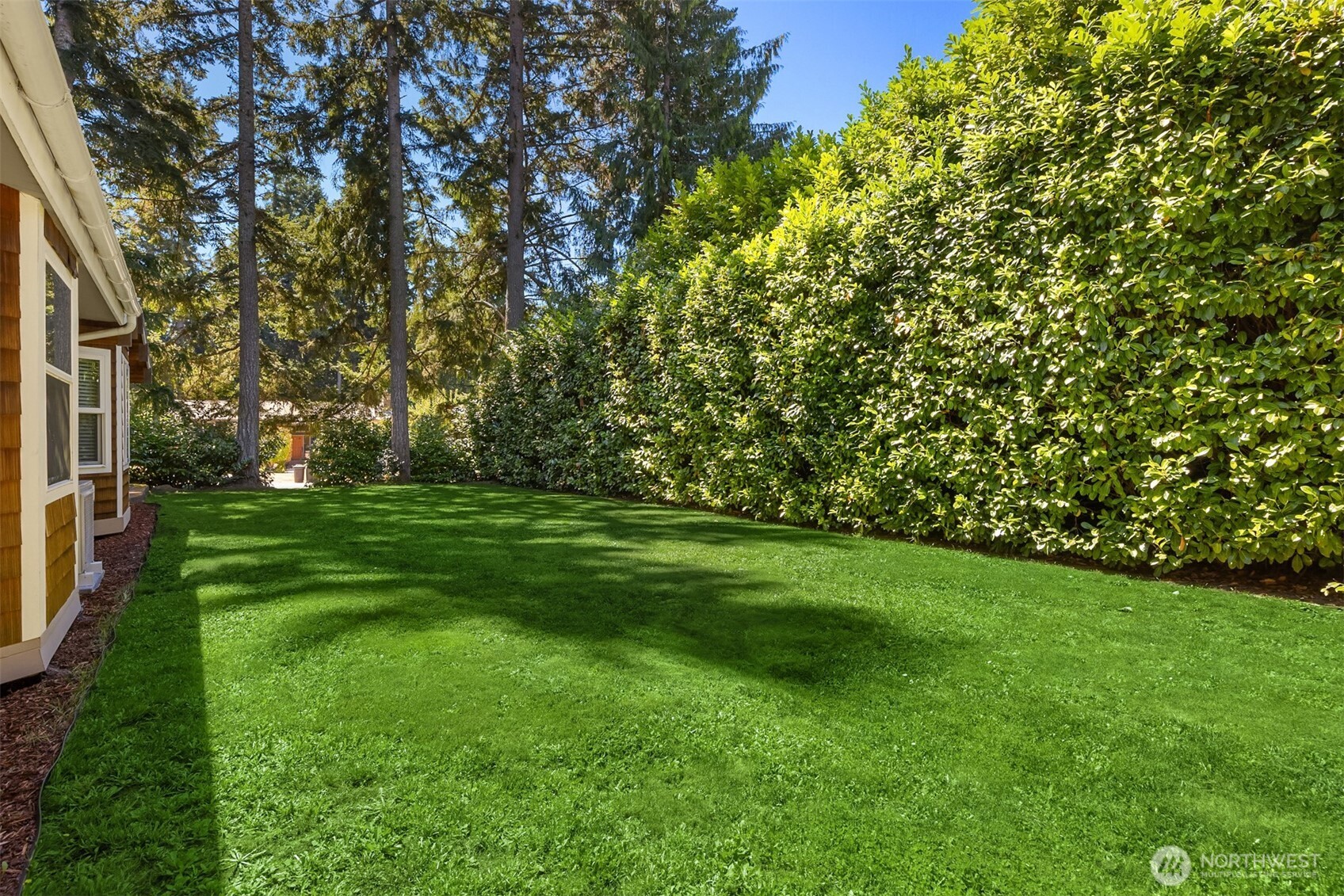 9488 Katherine Place NE