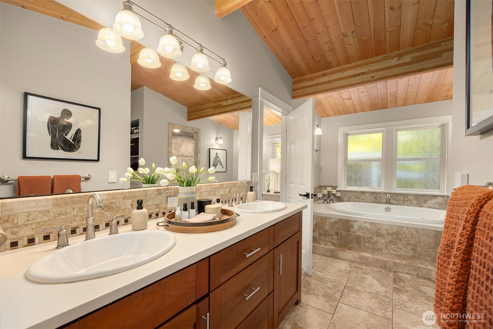 9488 Katherine Place NE