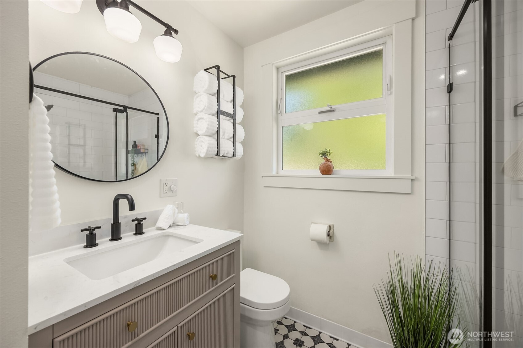 1574 NE Park View Drive Unit: 1