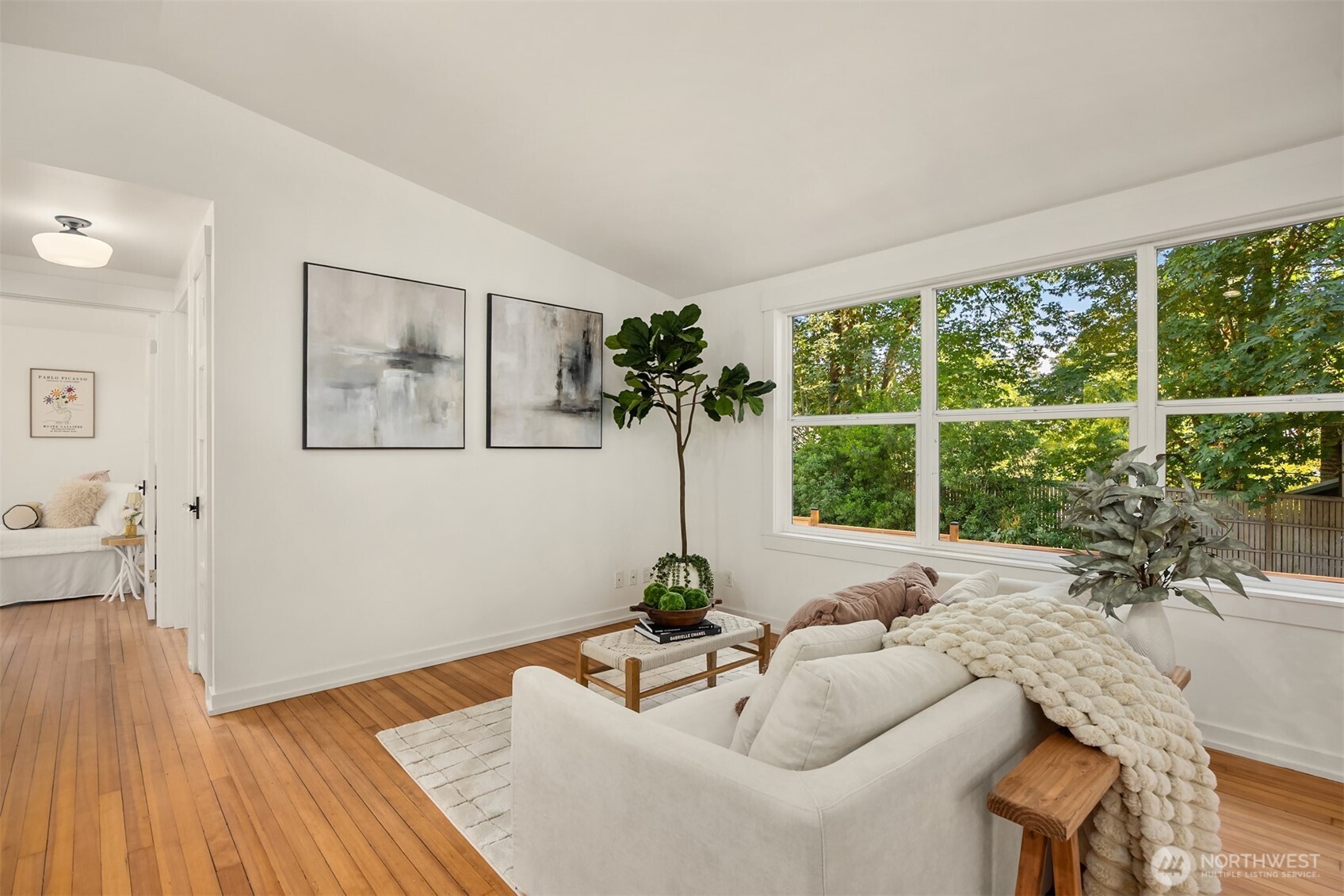 1574 NE Park View Drive Unit: 1