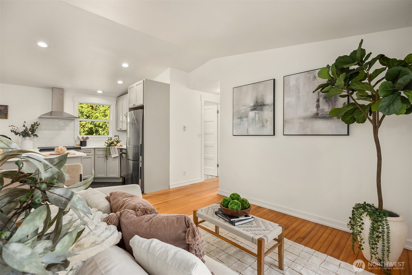 1574 NE Park View Drive Unit: 1
