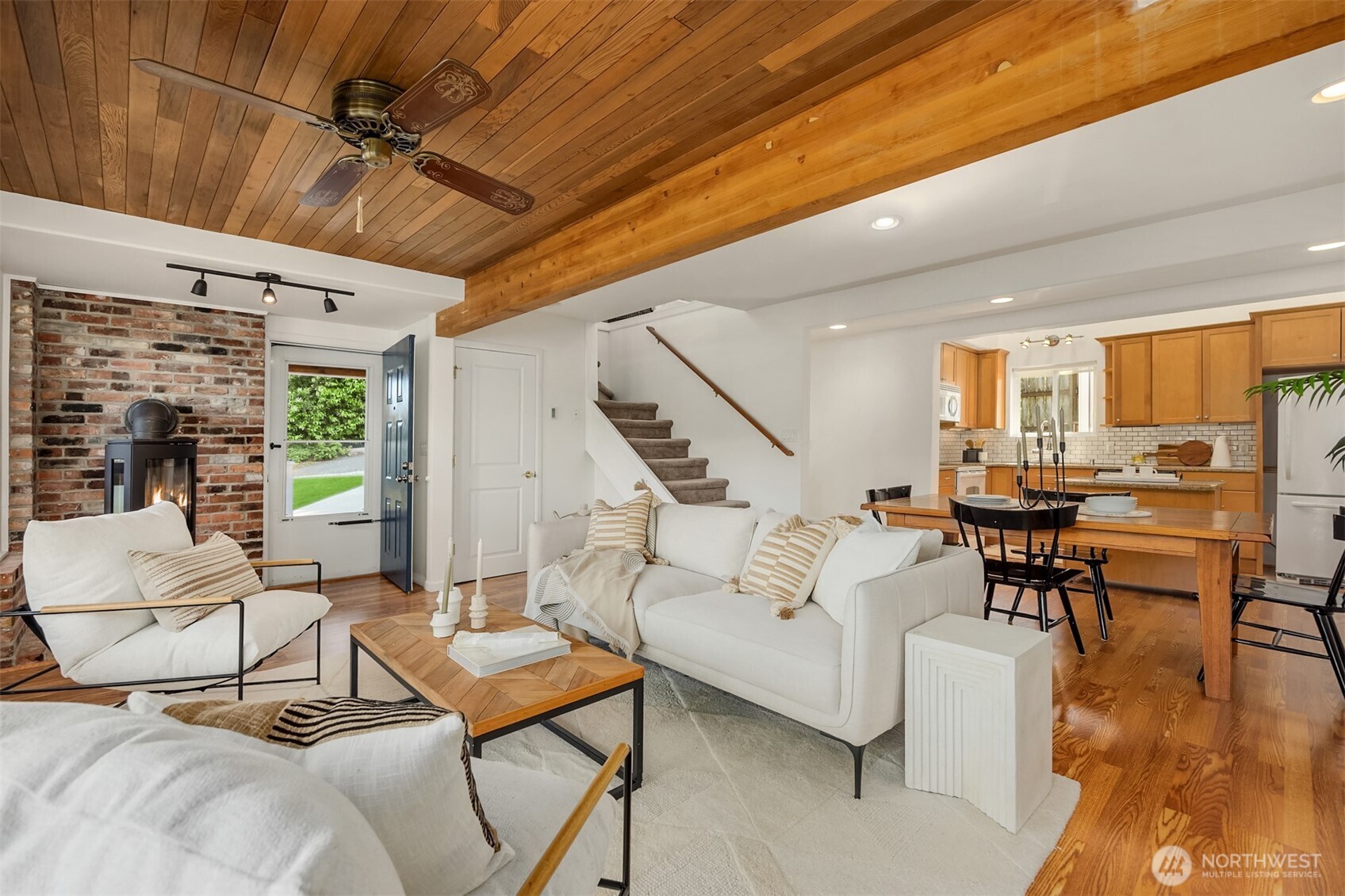 11710 Arrow Point Drive NE