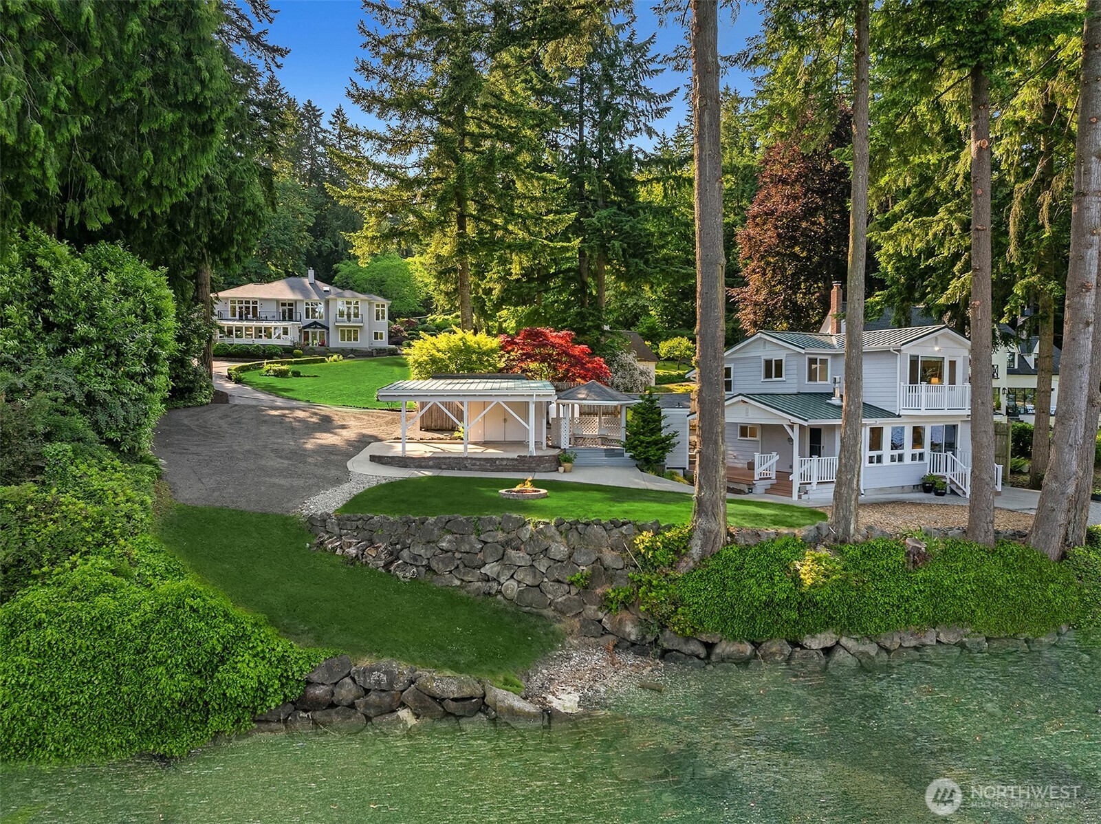 11710 Arrow Point Drive NE