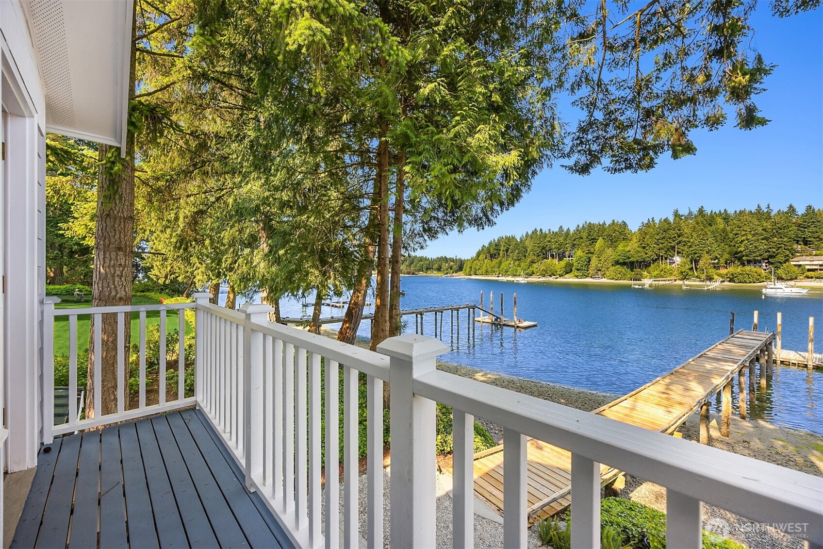 11710 Arrow Point Drive NE