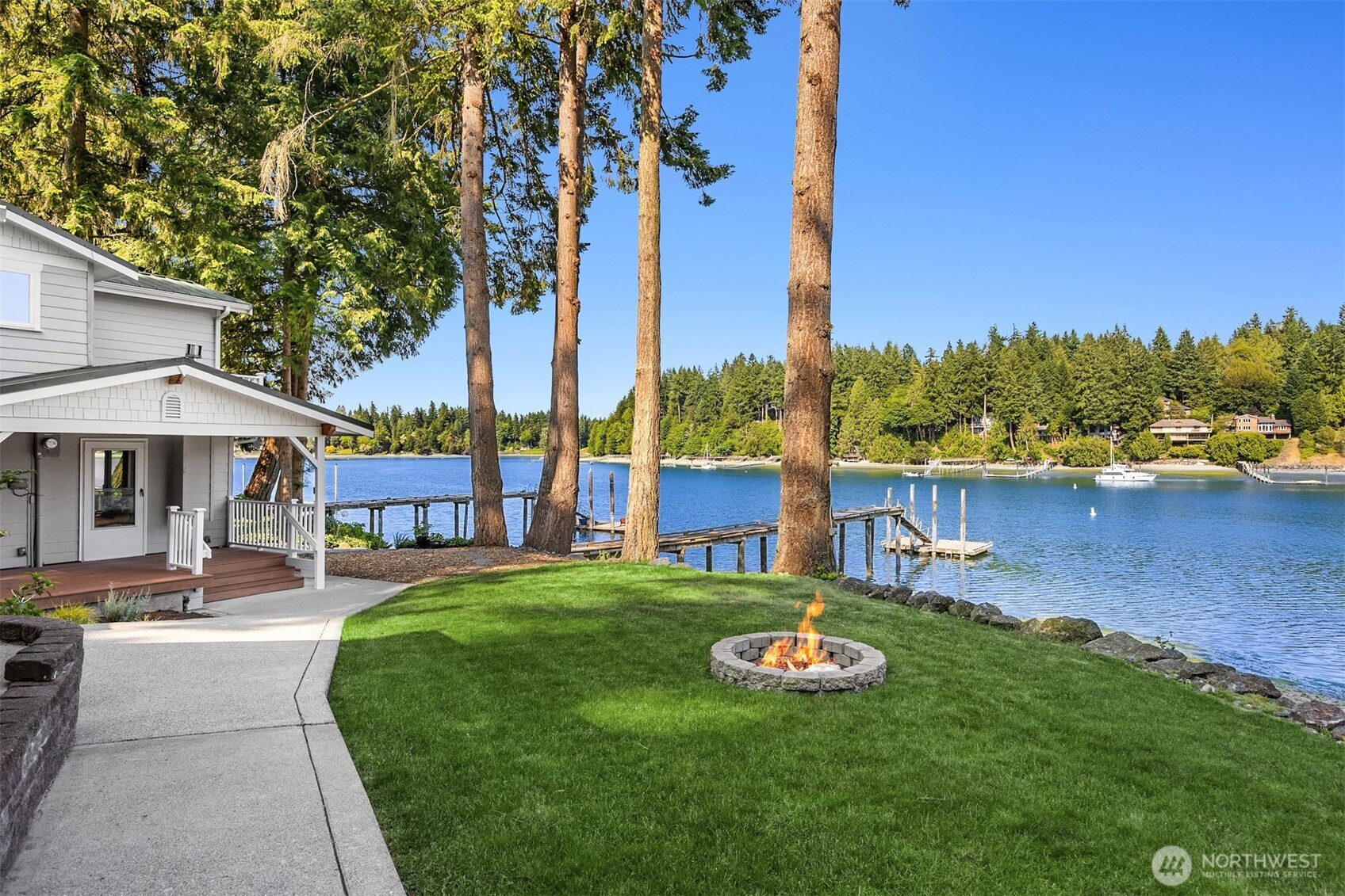 11710 Arrow Point Drive NE