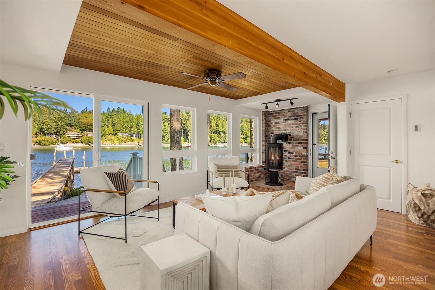 11710 Arrow Point Drive NE