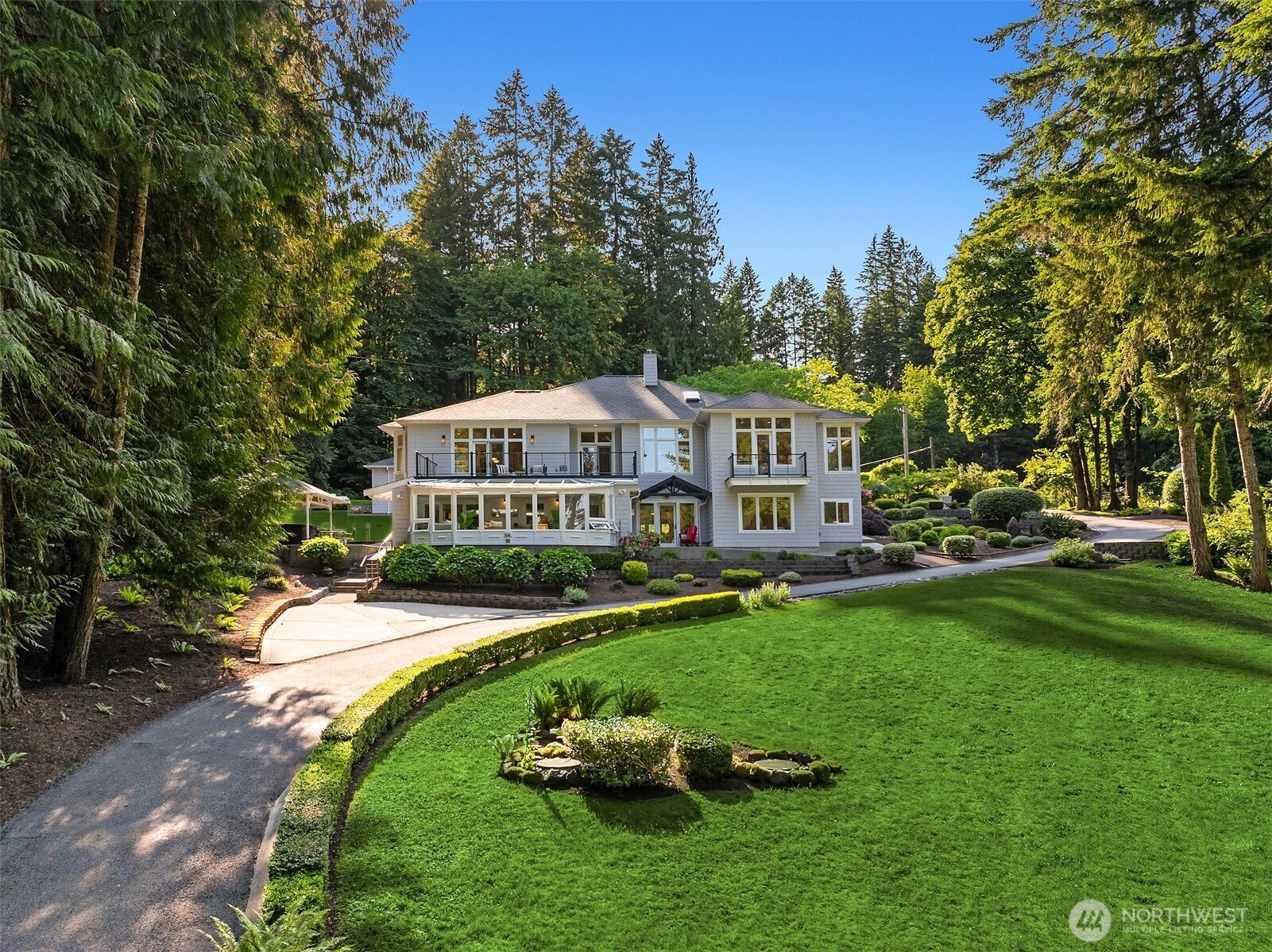 11710 Arrow Point Drive NE