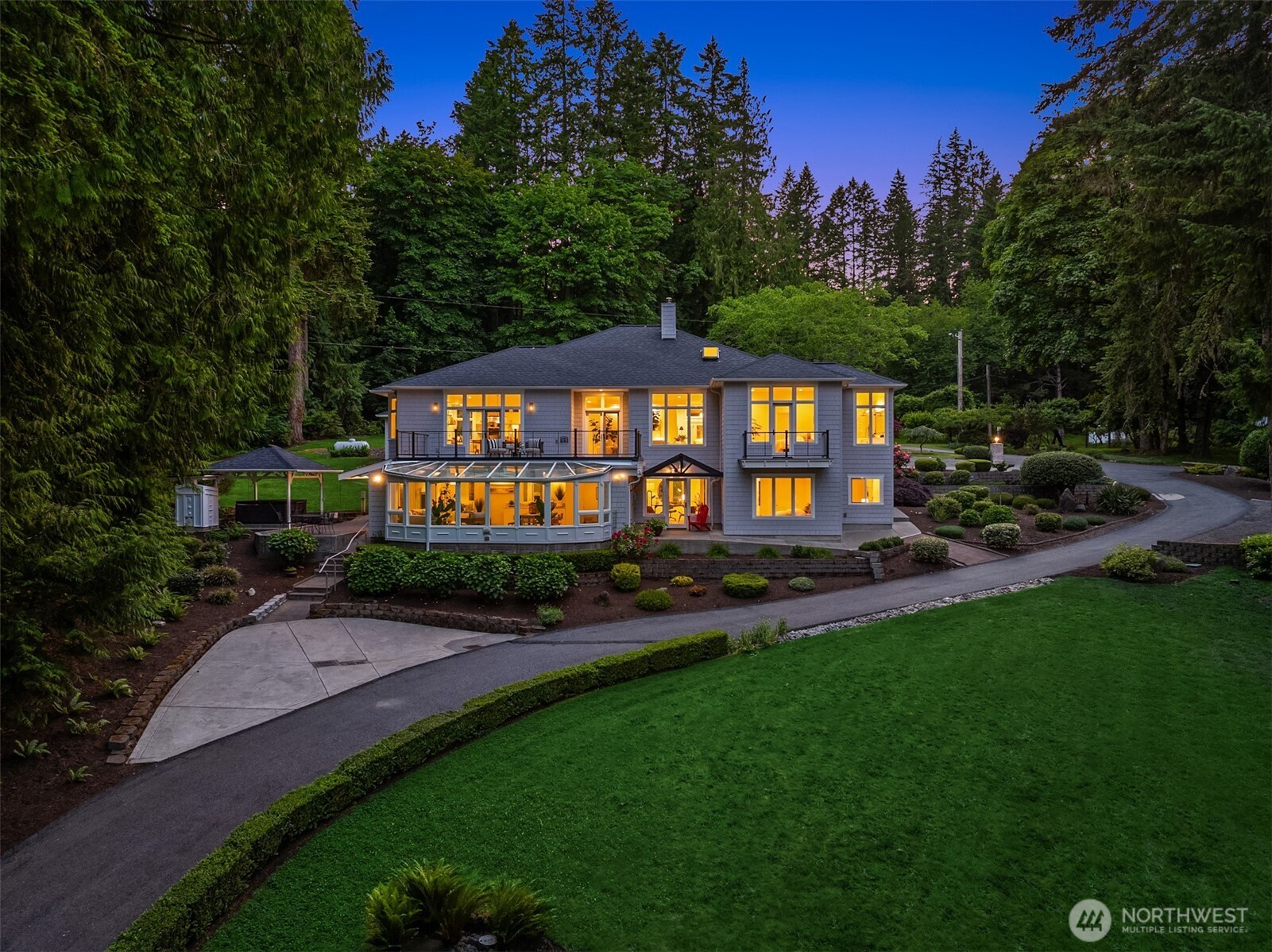 11710 Arrow Point Drive NE