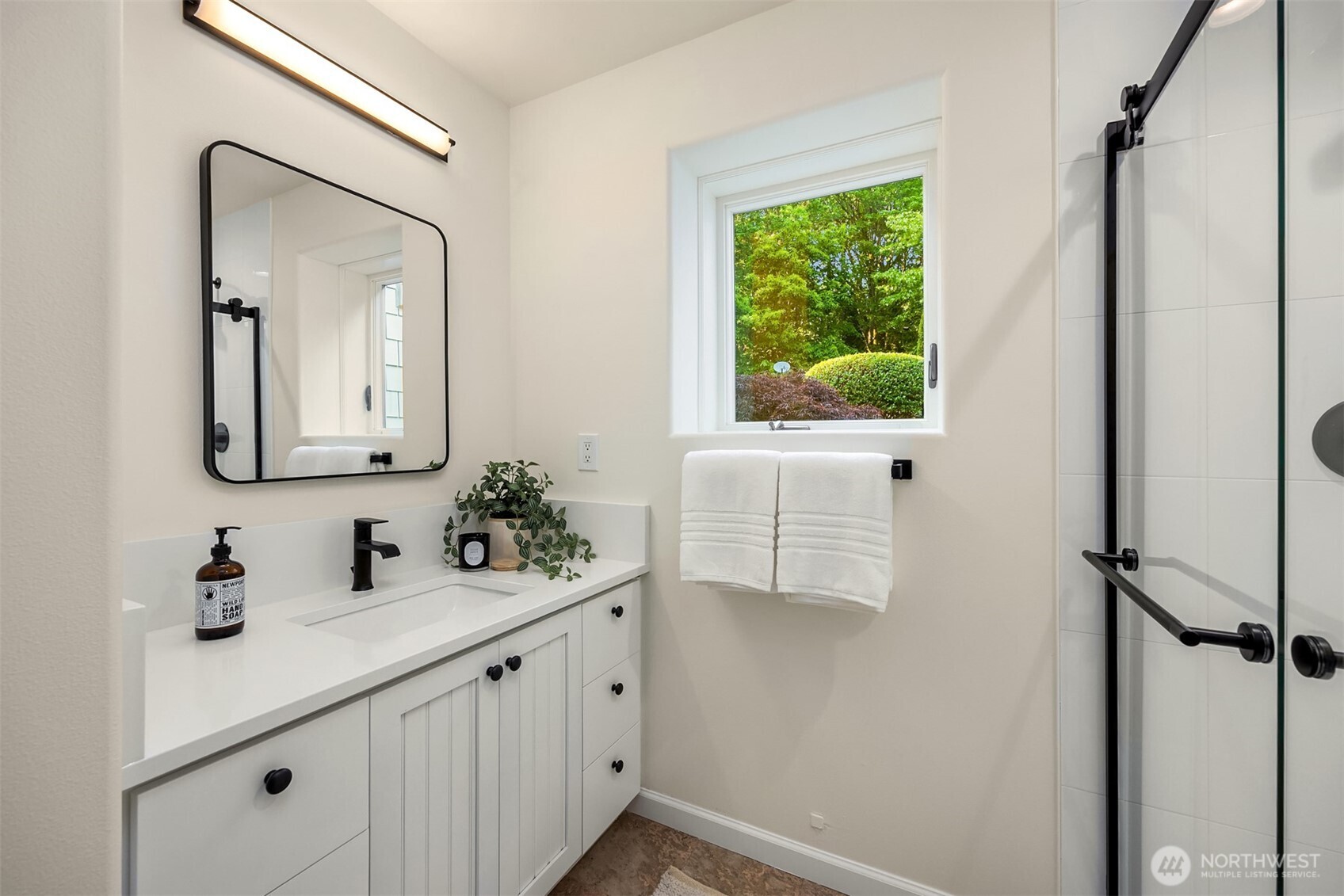 11710 Arrow Point Drive NE