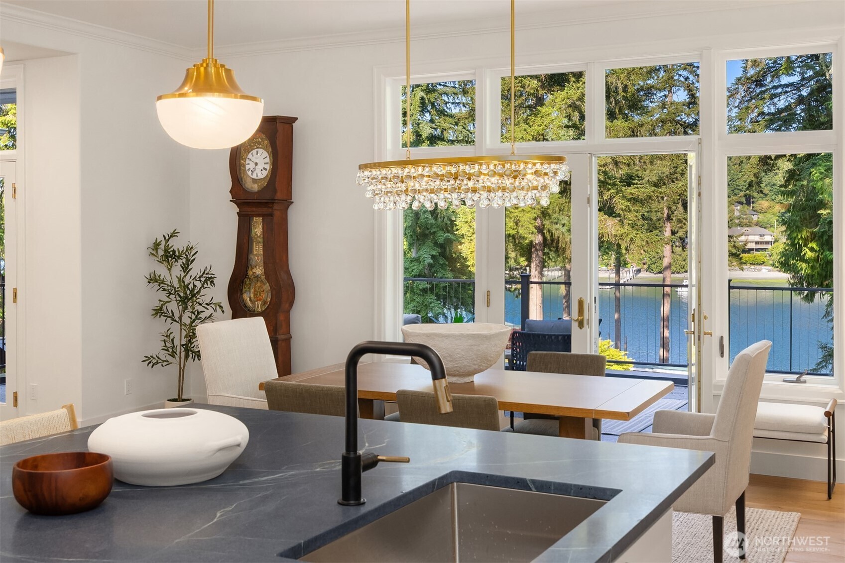 11710 Arrow Point Drive NE