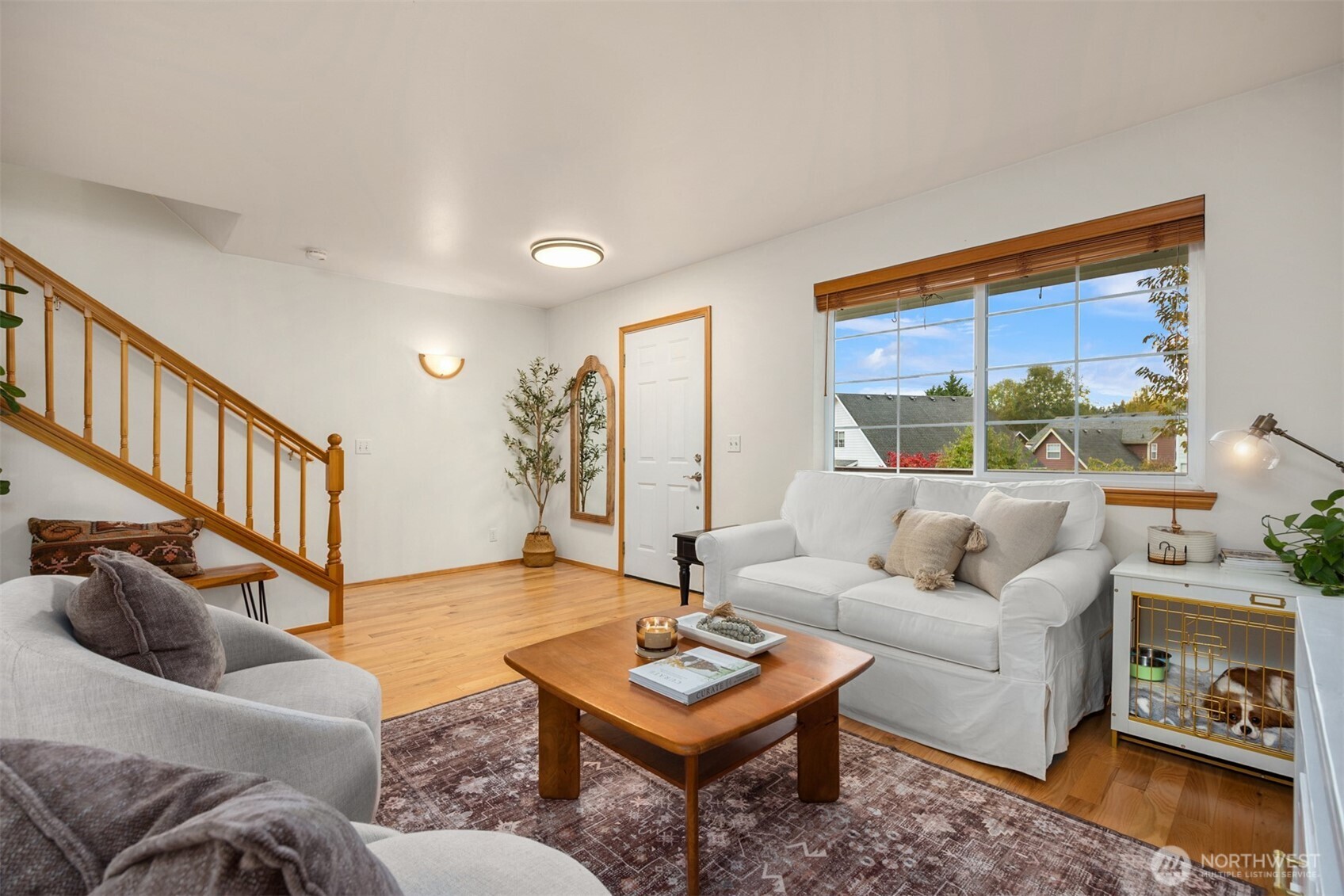 816 Strawberry Lane NW