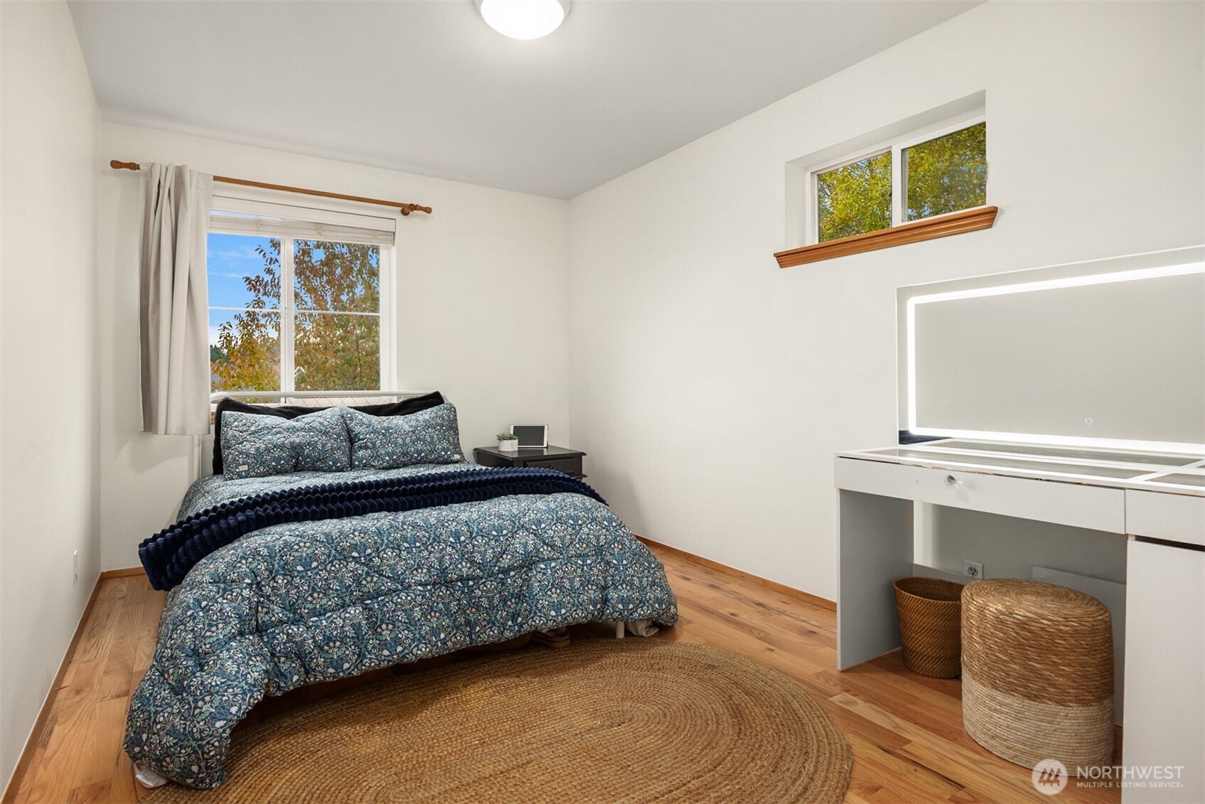 816 Strawberry Lane NW