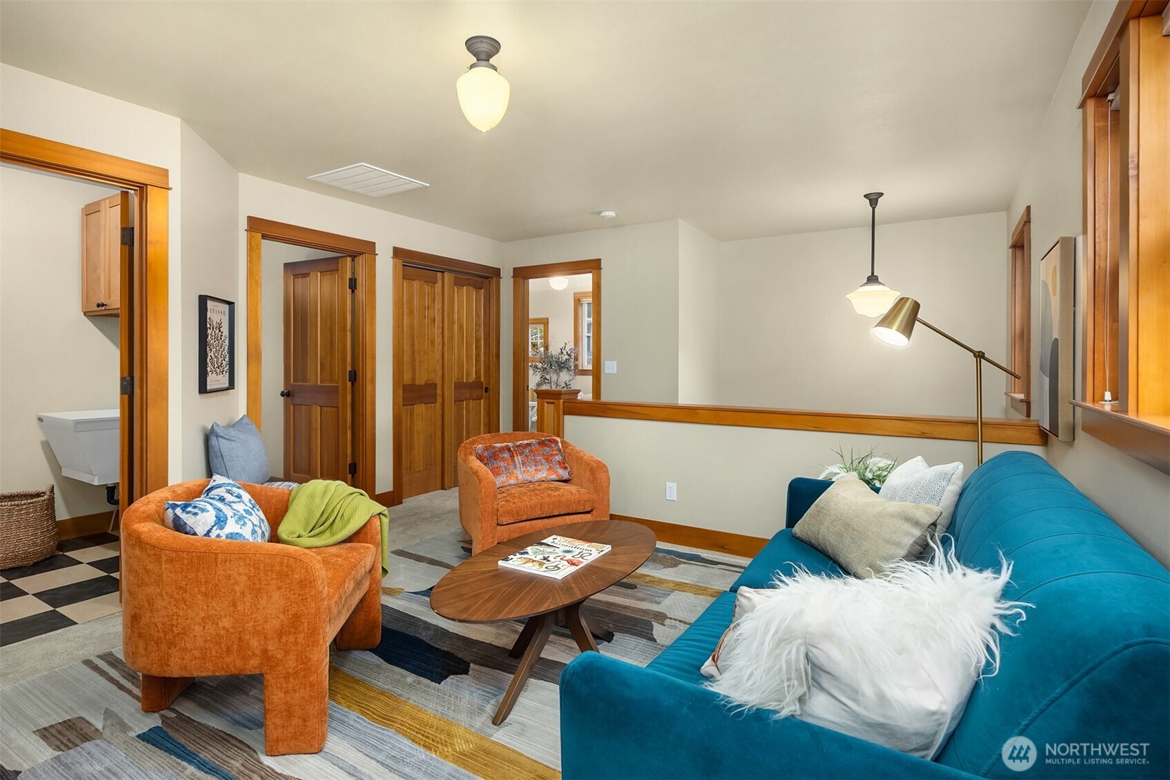 9641 NE North Town Loop