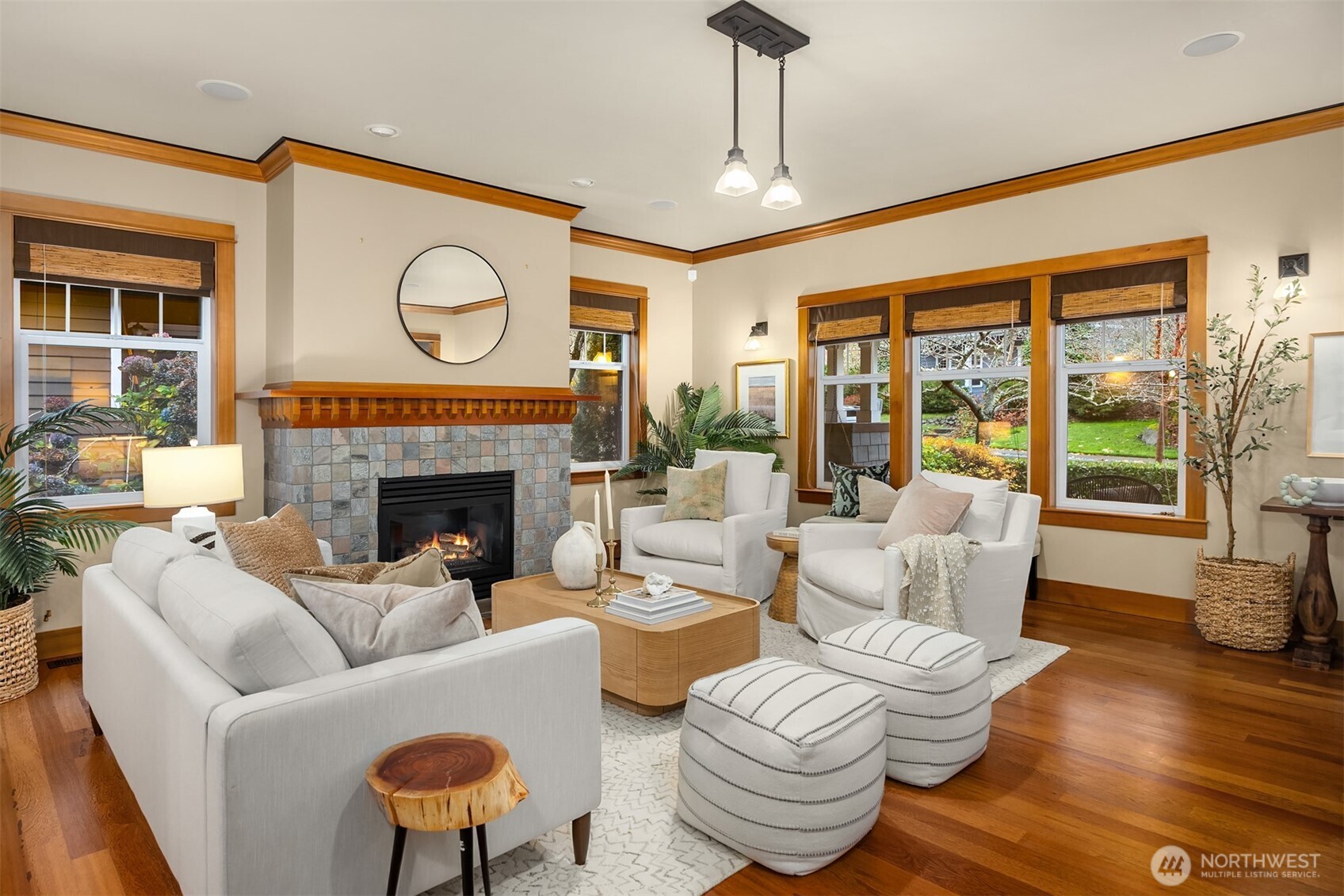 9641 NE North Town Loop