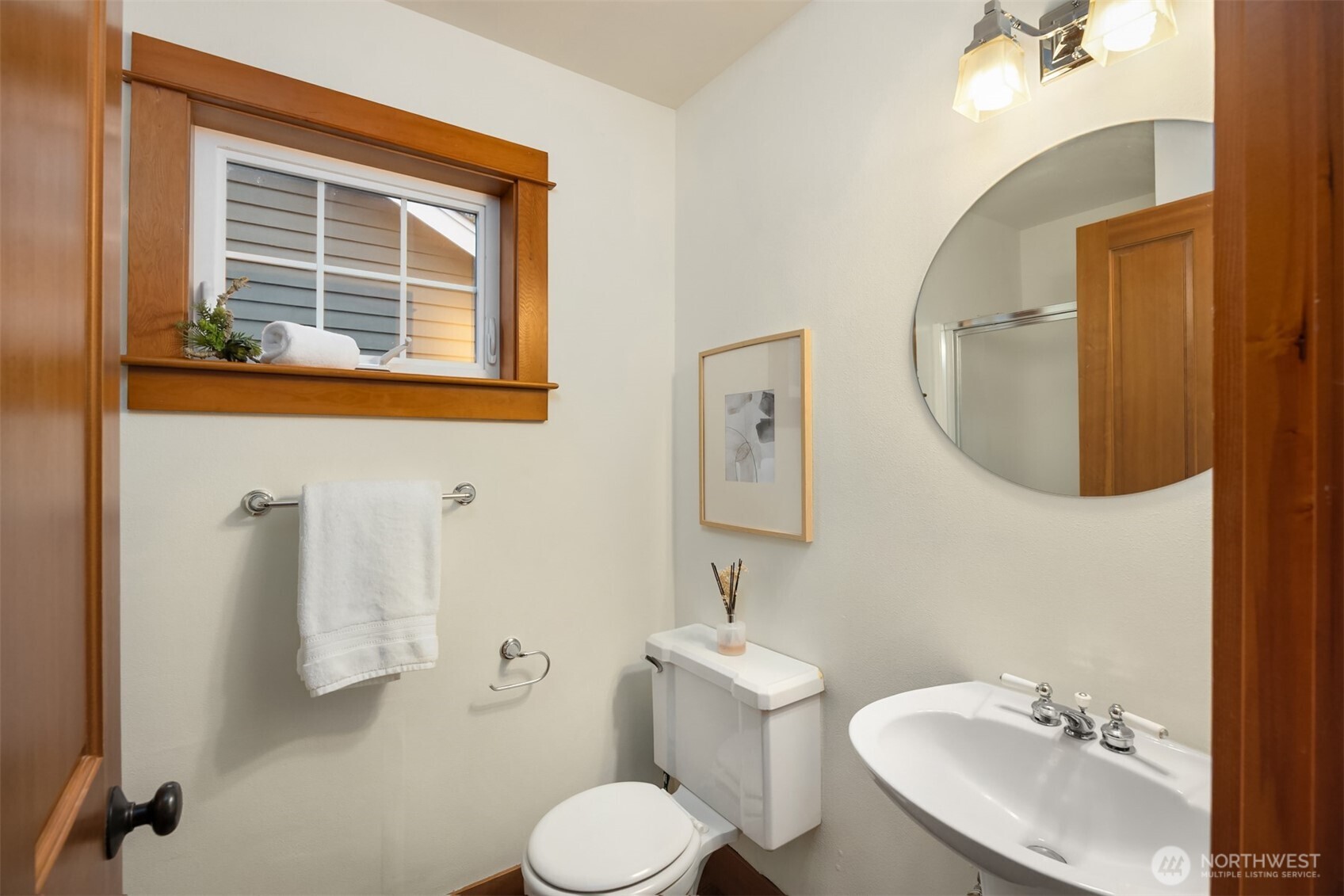 9641 NE North Town Loop