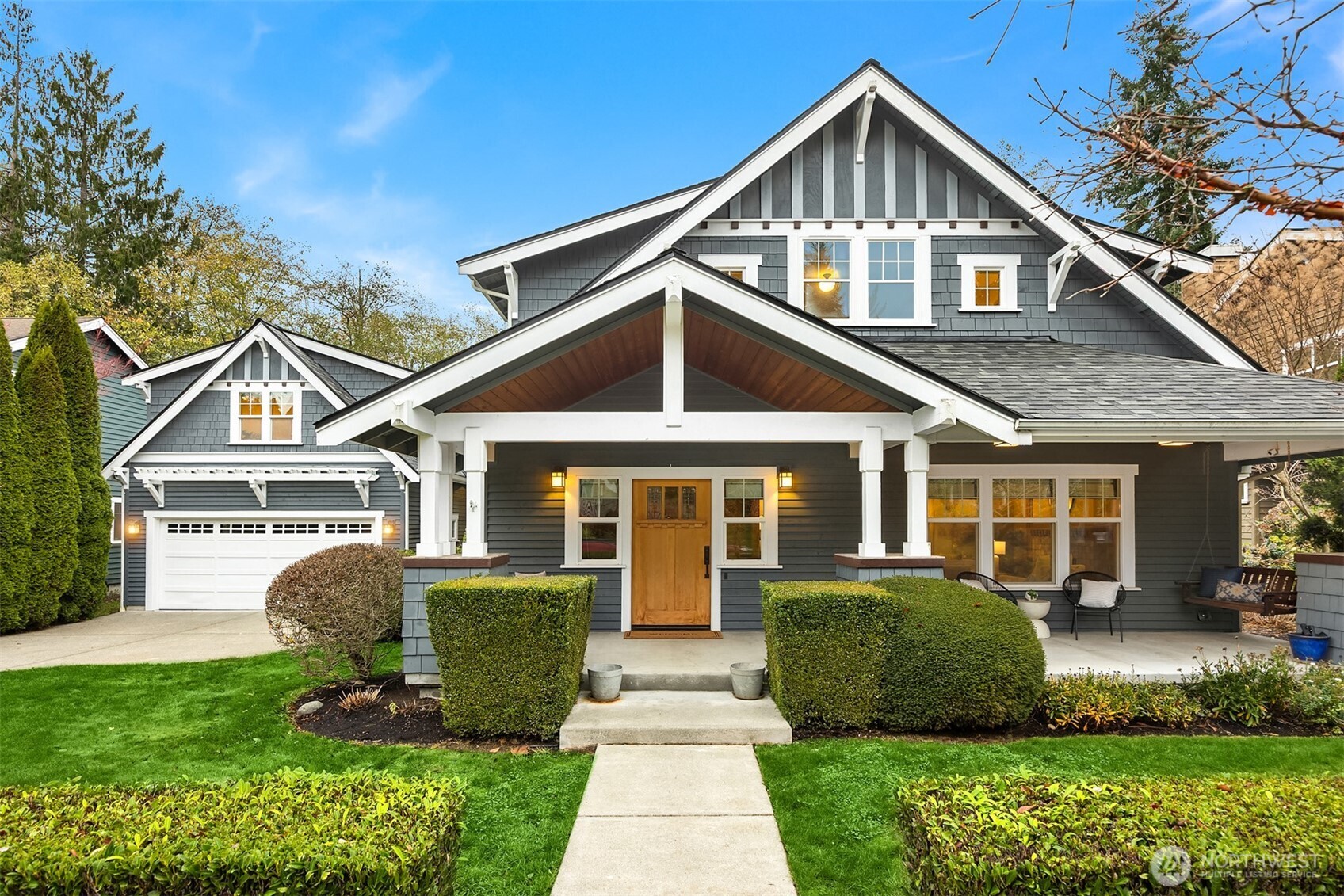 9641 NE North Town Loop