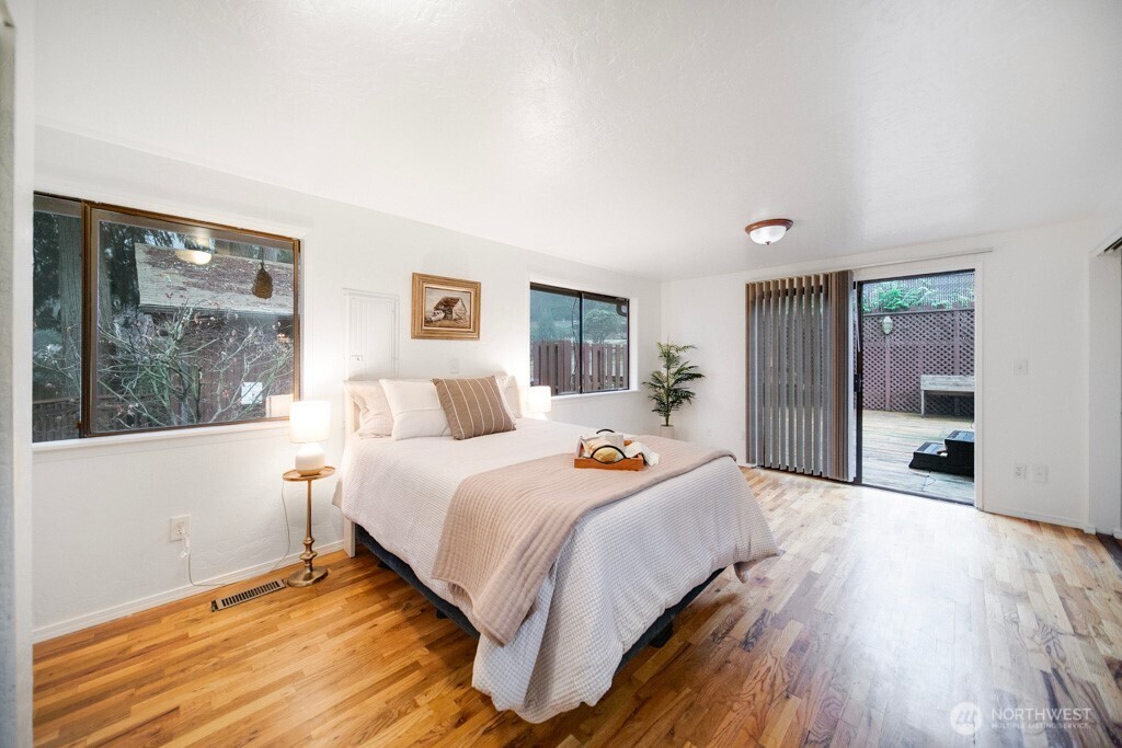 12820 Lake Avenue NW