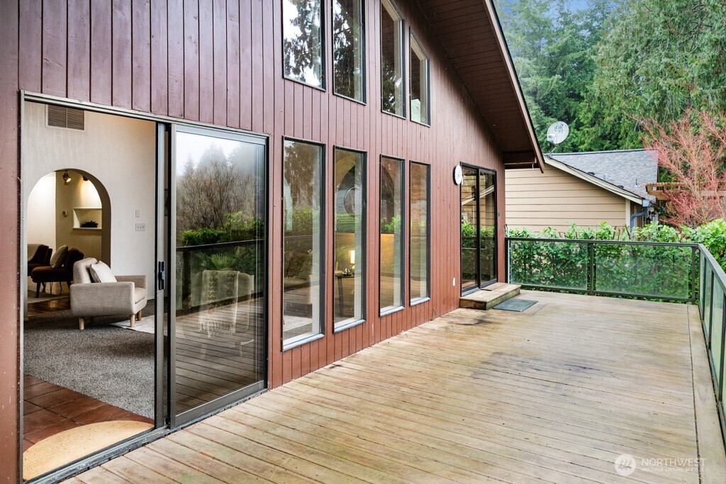 12820 Lake Avenue NW