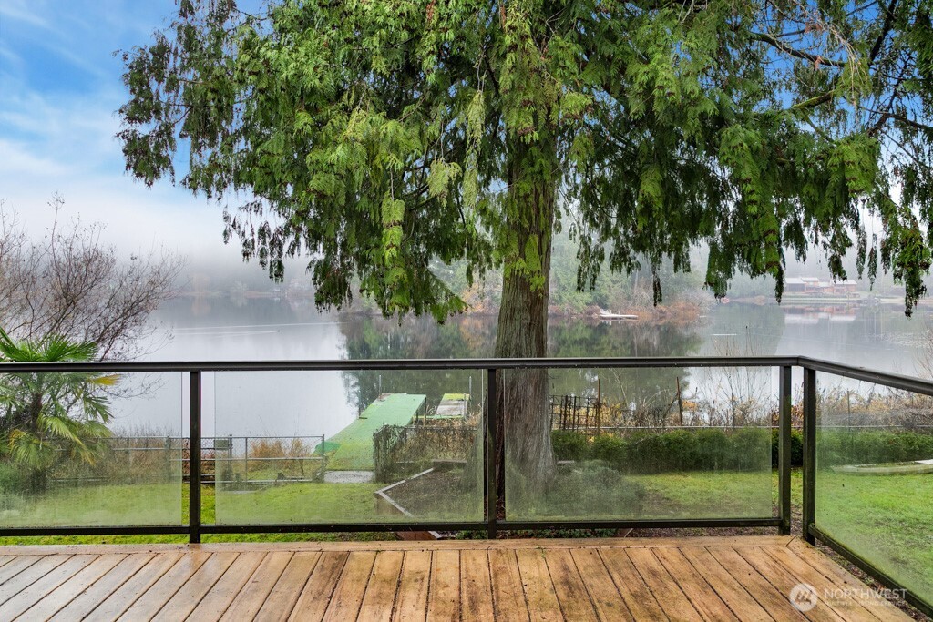 12820 Lake Avenue NW