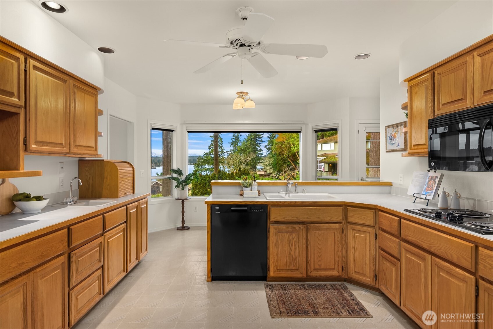 15985 Lindsey Lane NE