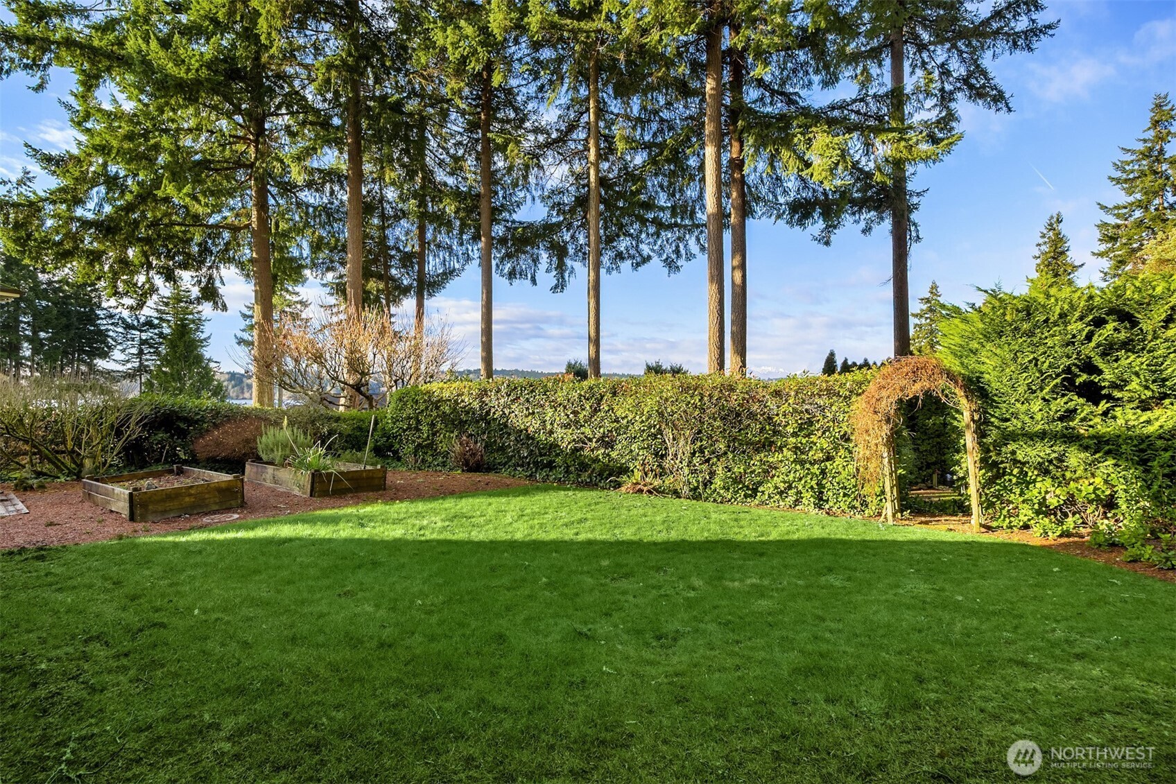 15985 Lindsey Lane NE