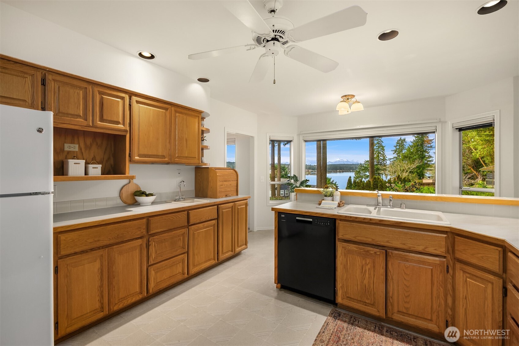 15985 Lindsey Lane NE