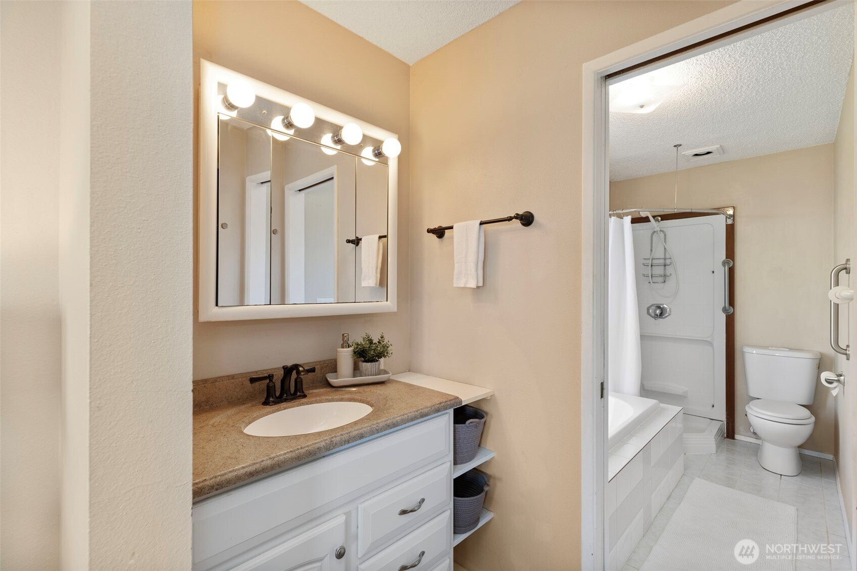 2775 Claremont Street