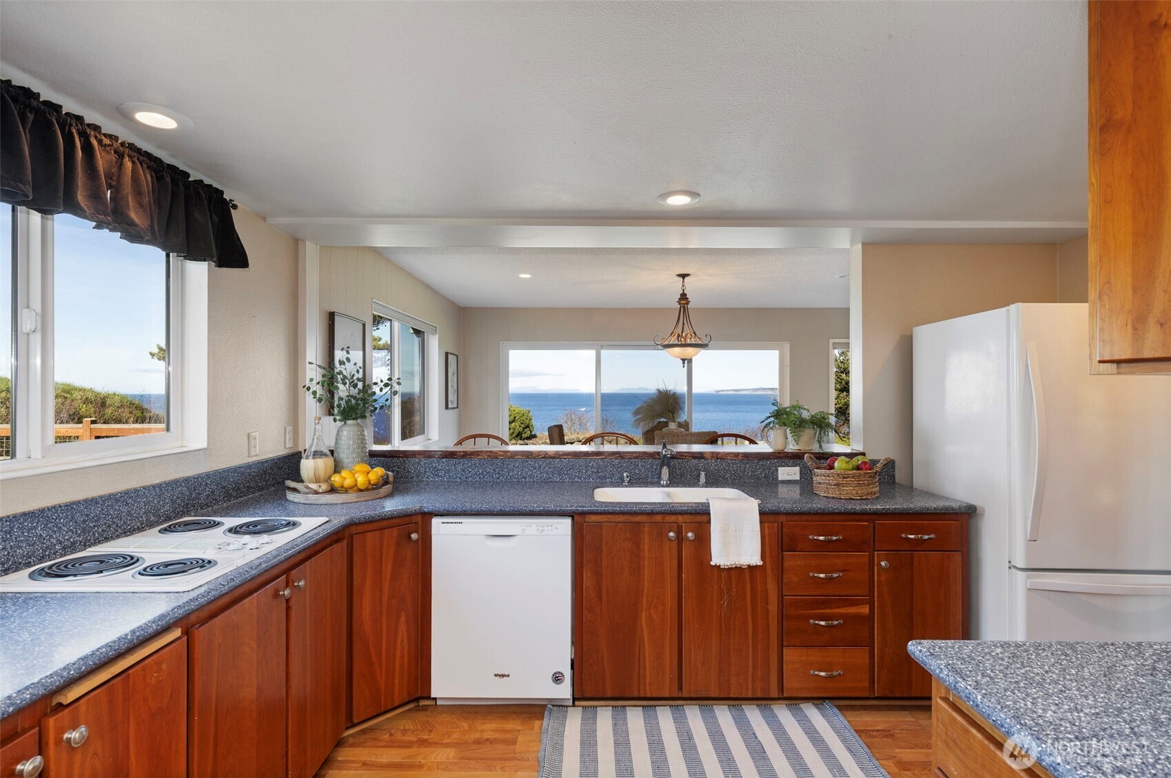 2775 Claremont Street