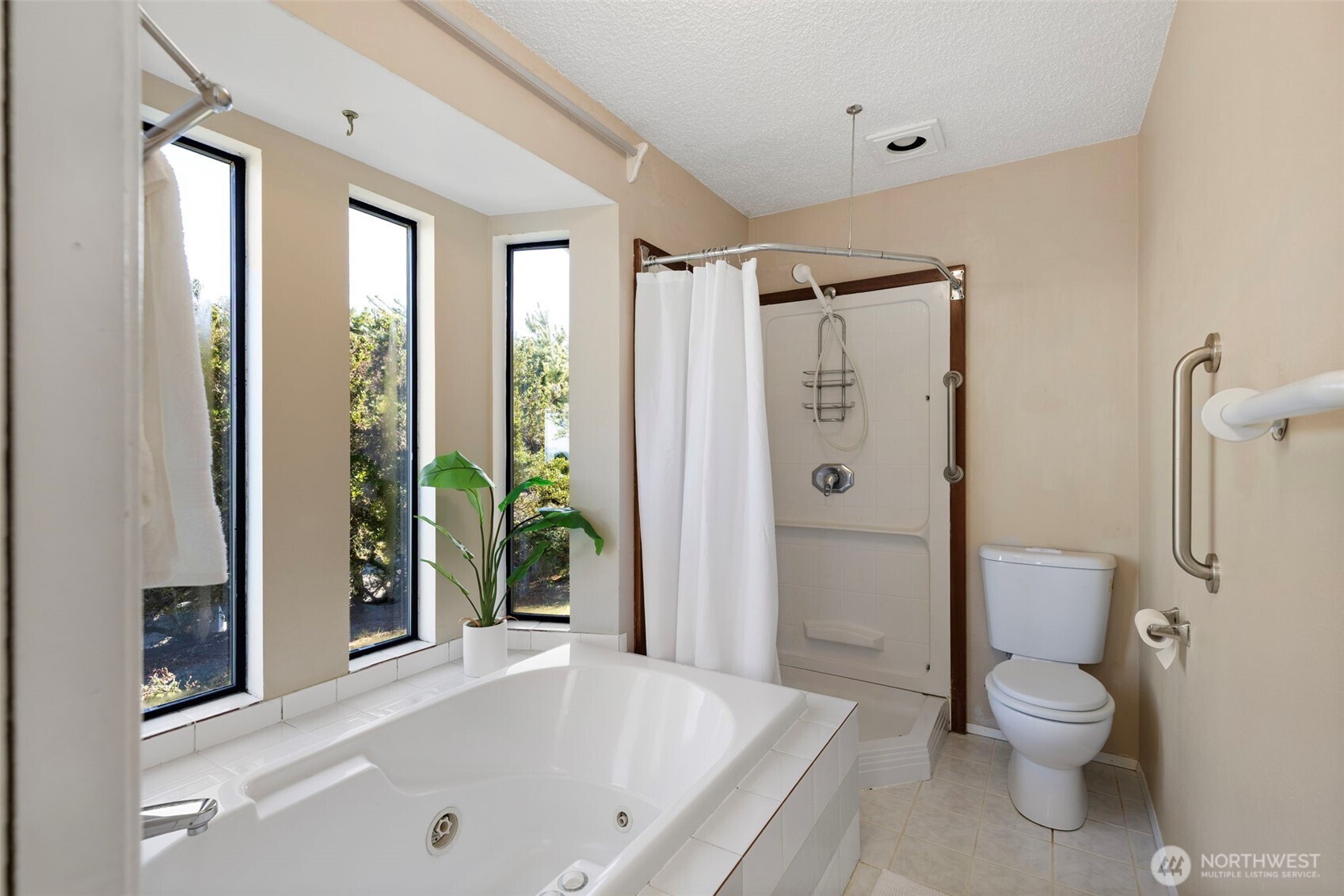 2775 Claremont Street