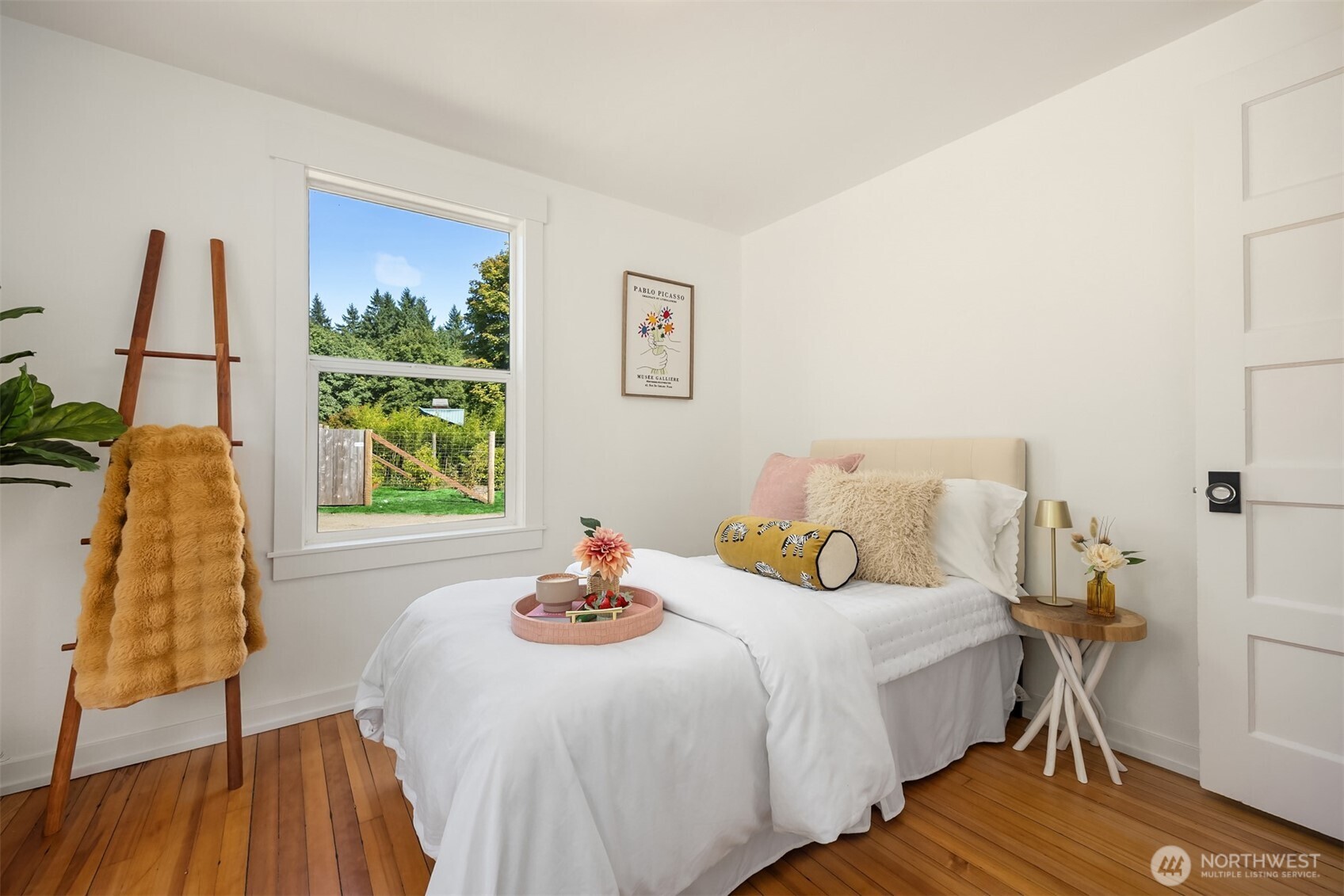 1574 NE Park View Drive Unit: 1