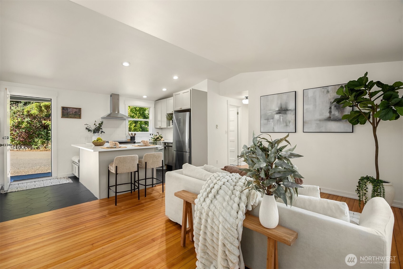 1574 NE Park View Drive Unit: 1