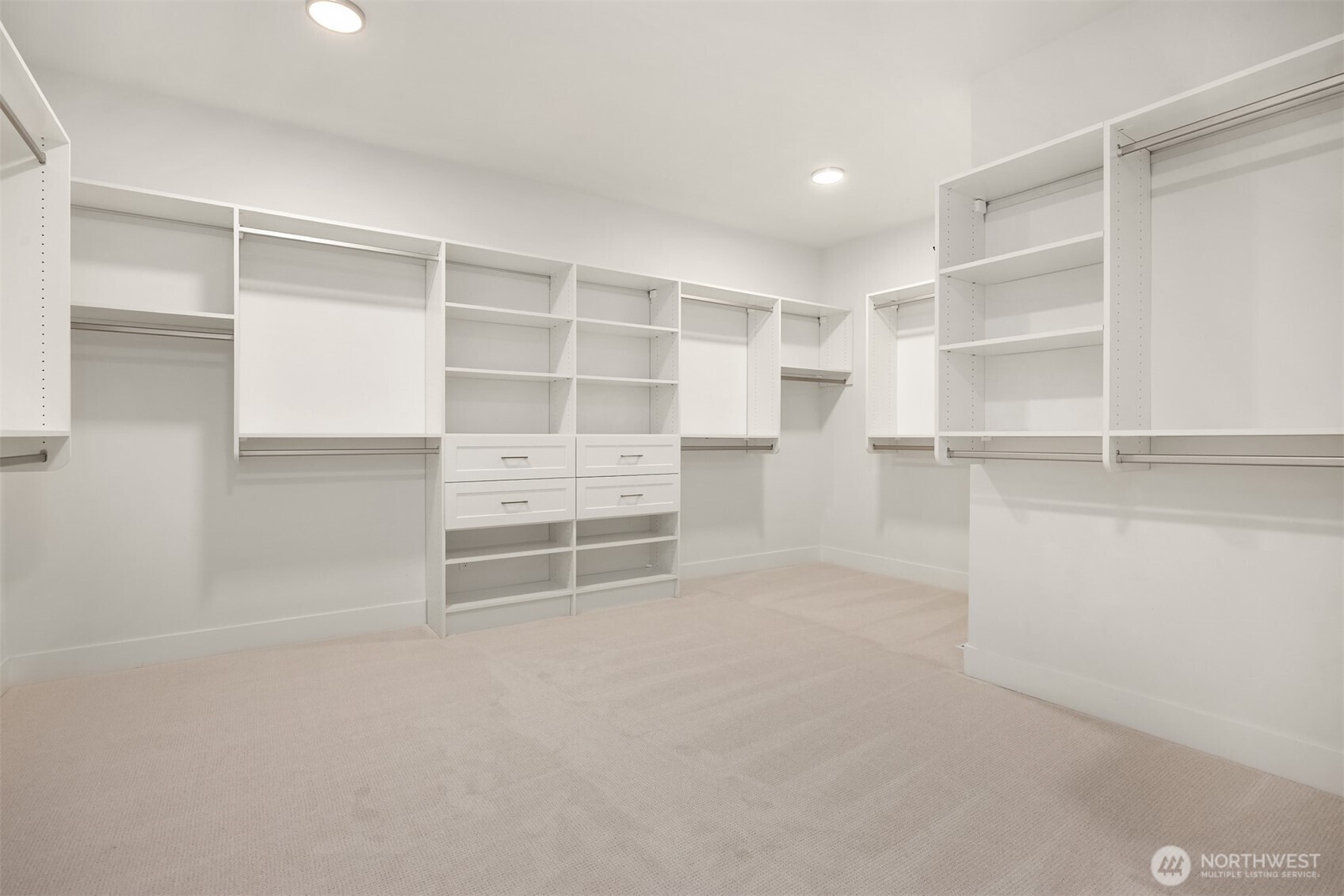 8711 NE Winslow Grove Court