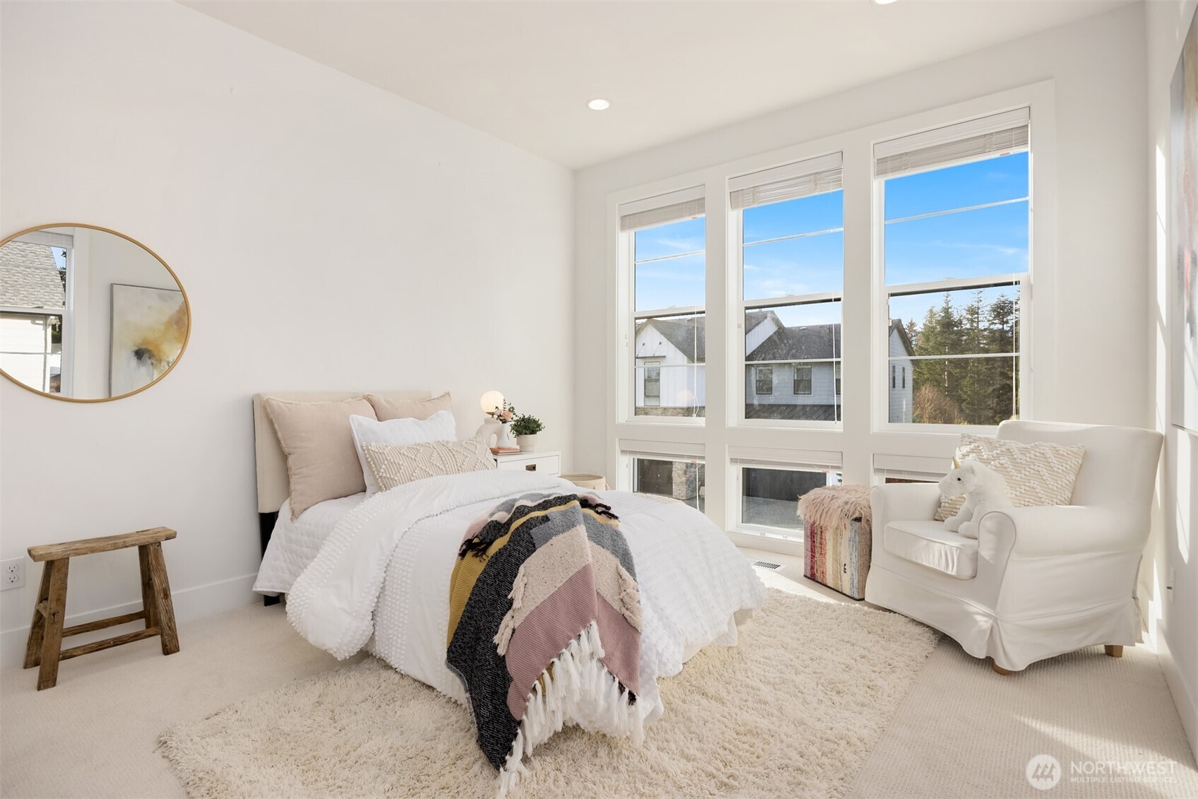 8711 NE Winslow Grove Court