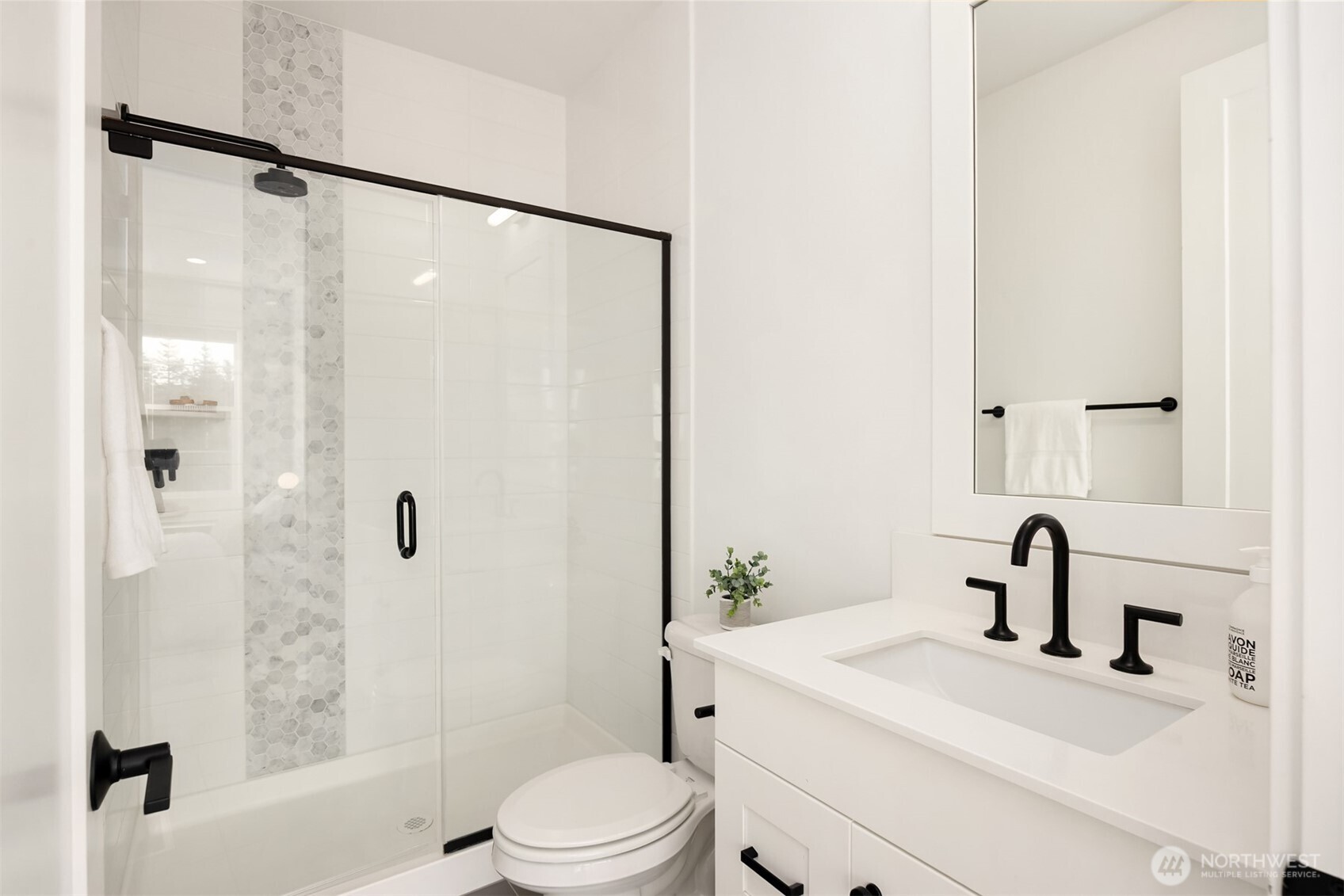 8711 NE Winslow Grove Court