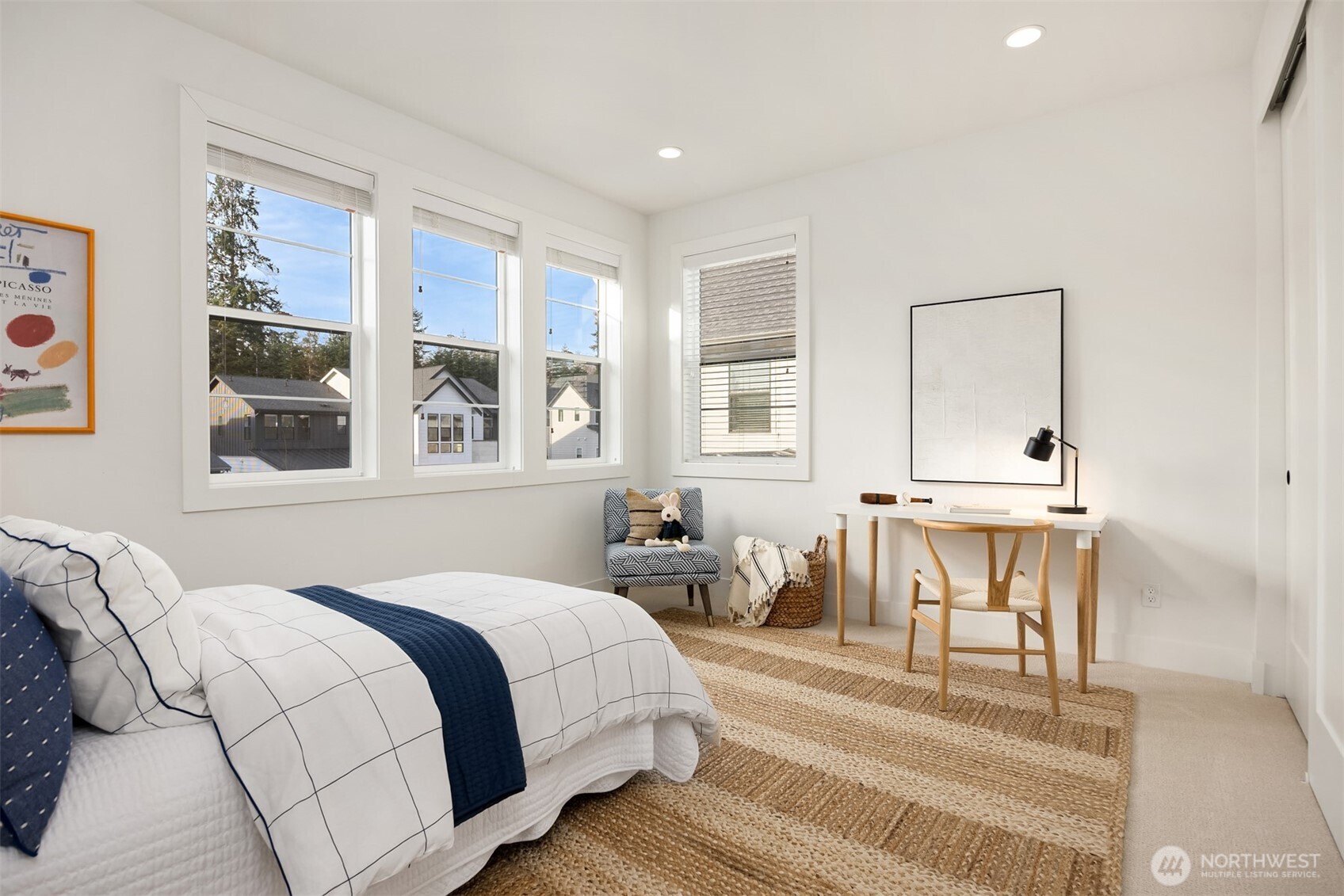 8711 NE Winslow Grove Court