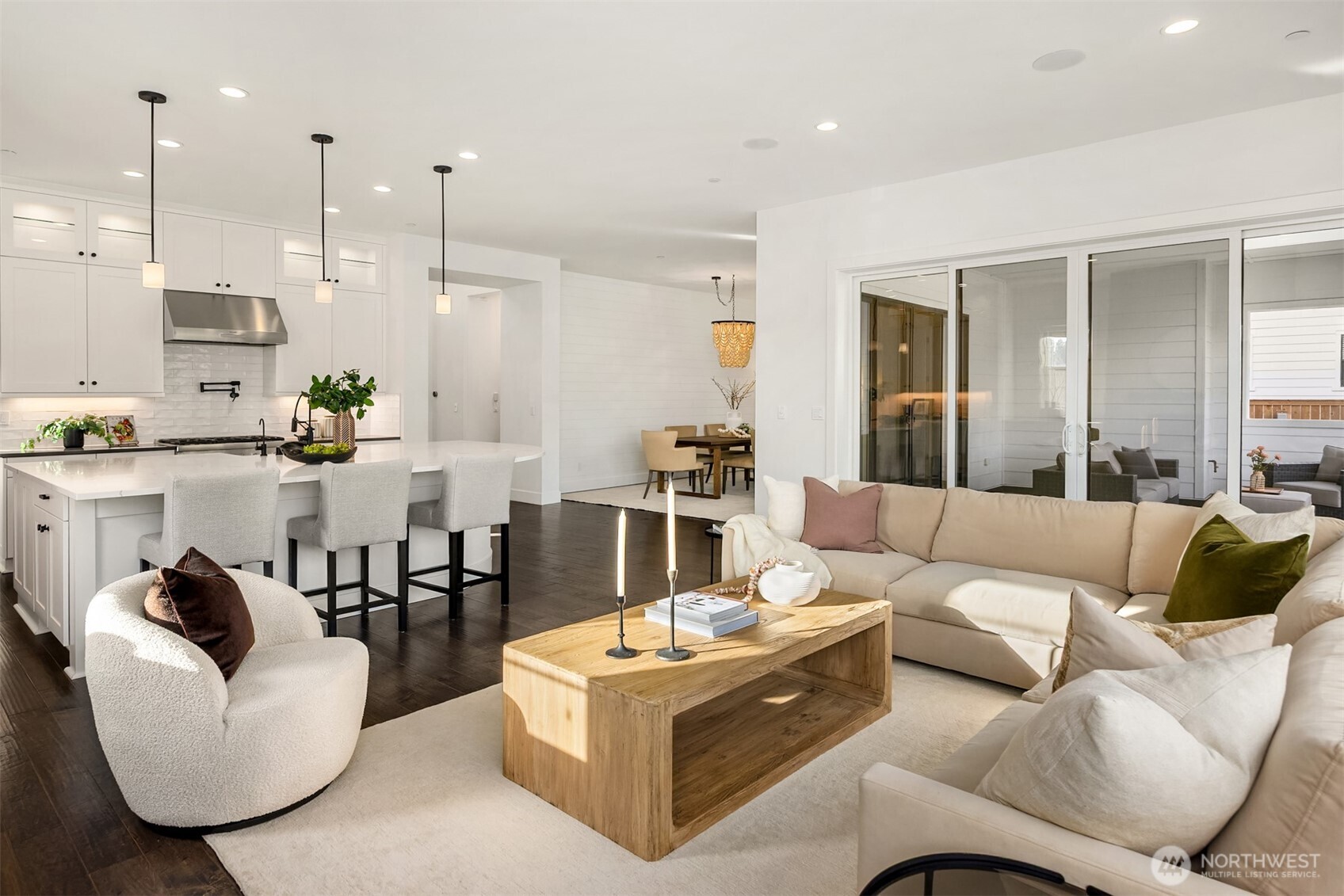 8711 NE Winslow Grove Court