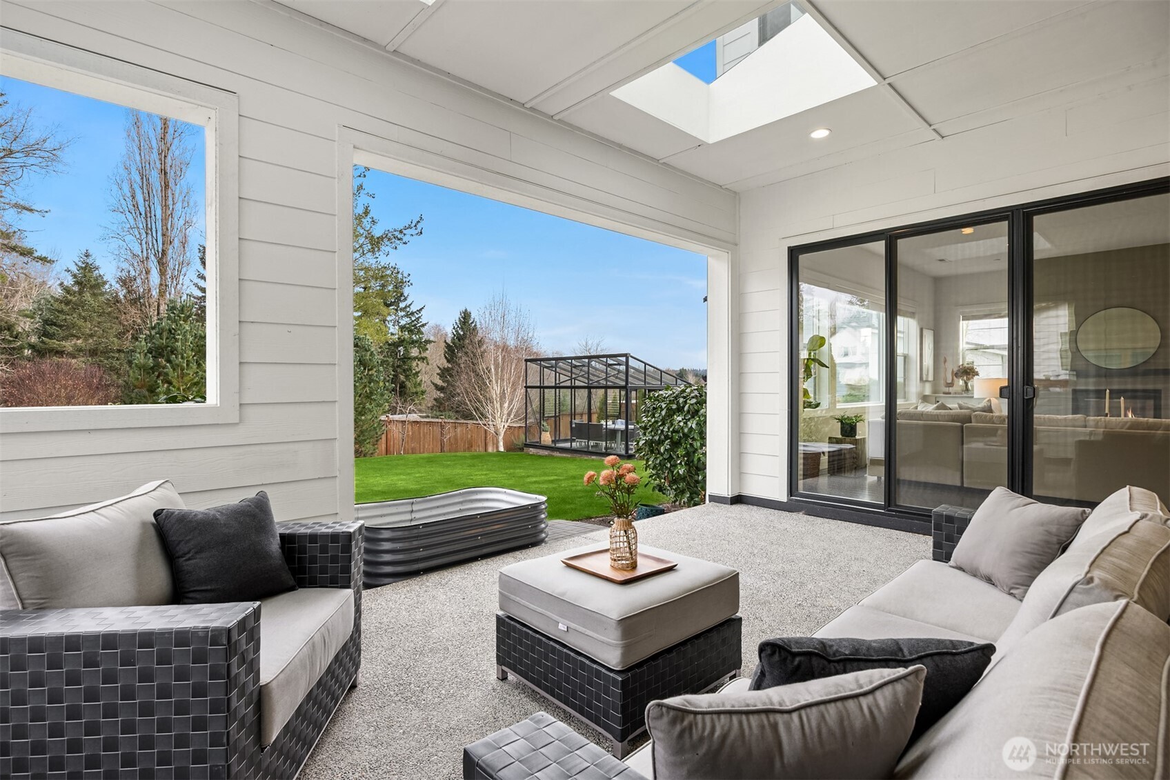 8711 NE Winslow Grove Court